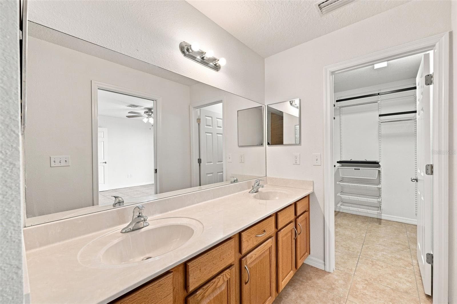 Primary Bathroom - 37150 HIGHLAND BLUFF CIR, DADE CITY