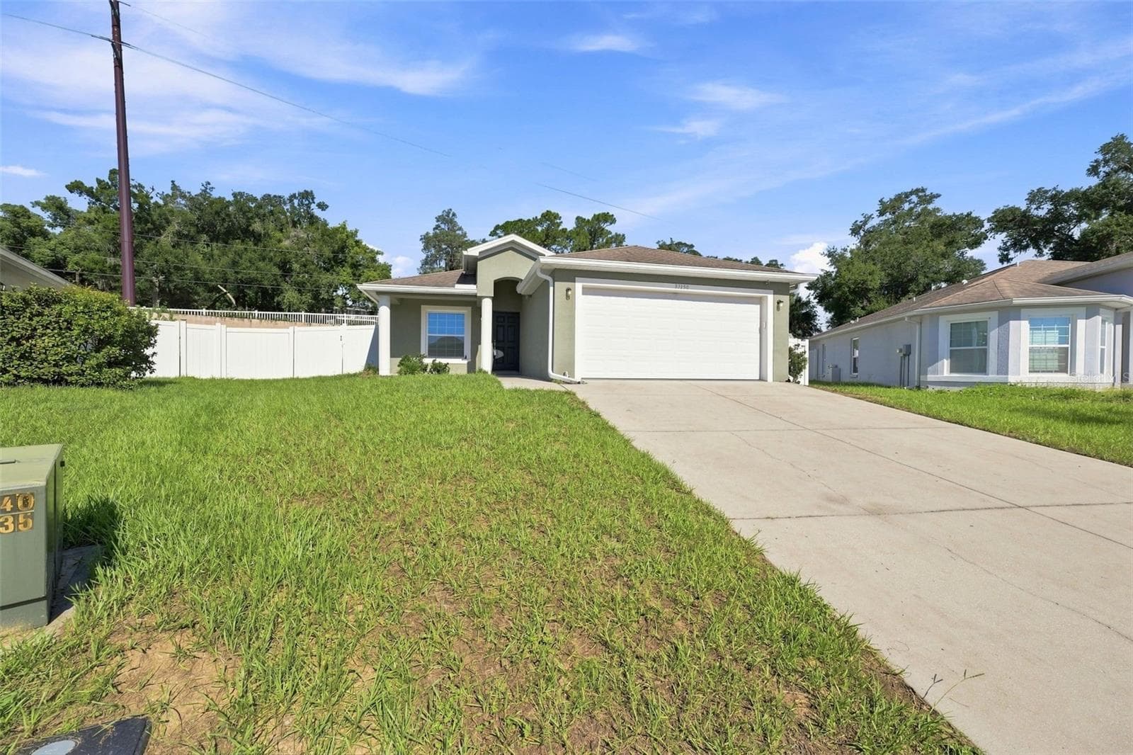 Front Exterior - 37150 HIGHLAND BLUFF CIR, DADE CITY