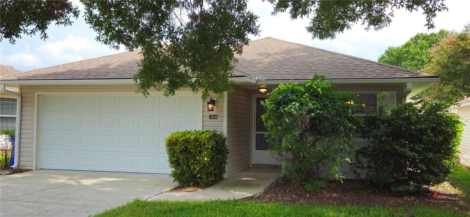 1568 GROVE CT
