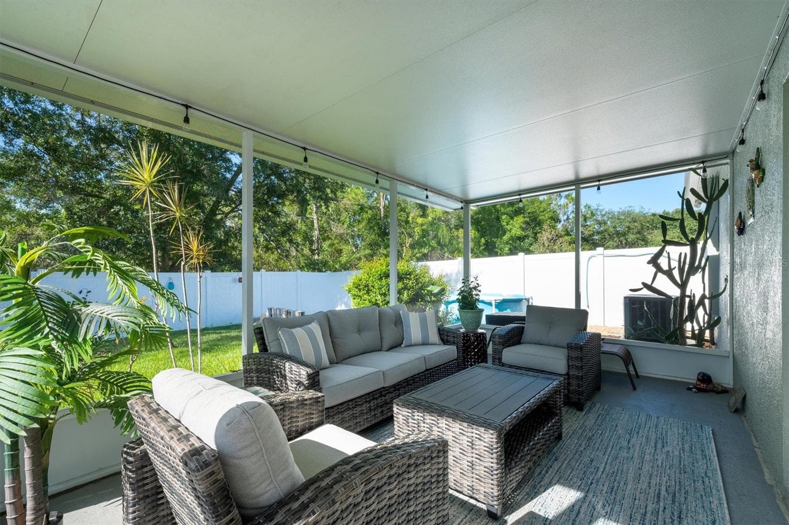 Single Family Residence at 30516 BIRDHOUSE DR, WESLEY CHAPEL, photo 24 of 28
