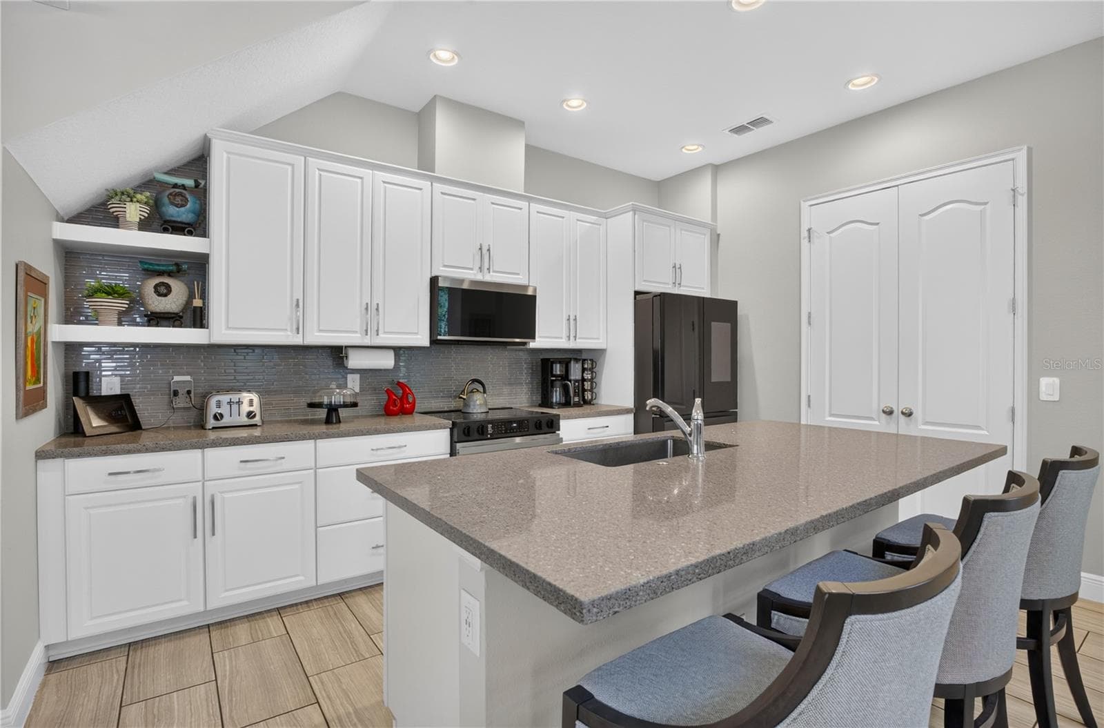 Townhouse at 8163 UPPER PERSE CIR, ORLANDO, photo 12 of 27