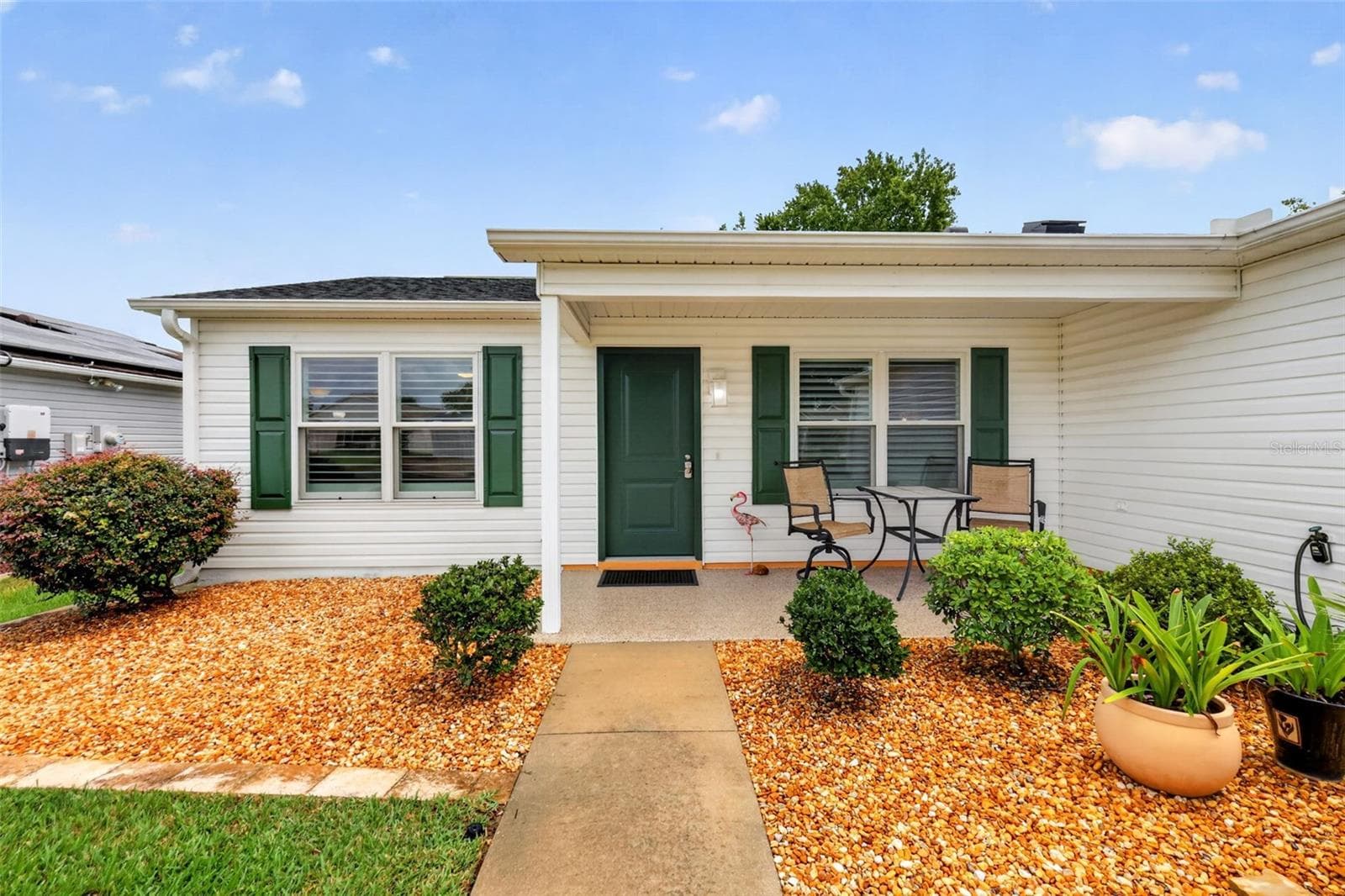 Inviting Front Entry - 1503 ESCANDON PL, THE VILLAGES