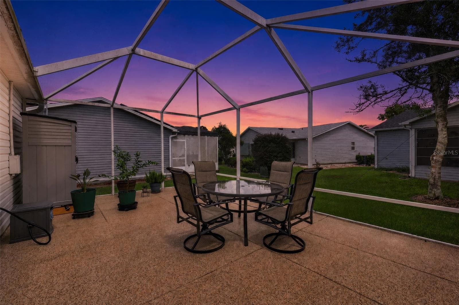 Enjoy the Evening on your screened in Lanai - 1503 ESCANDON PL, THE VILLAGES