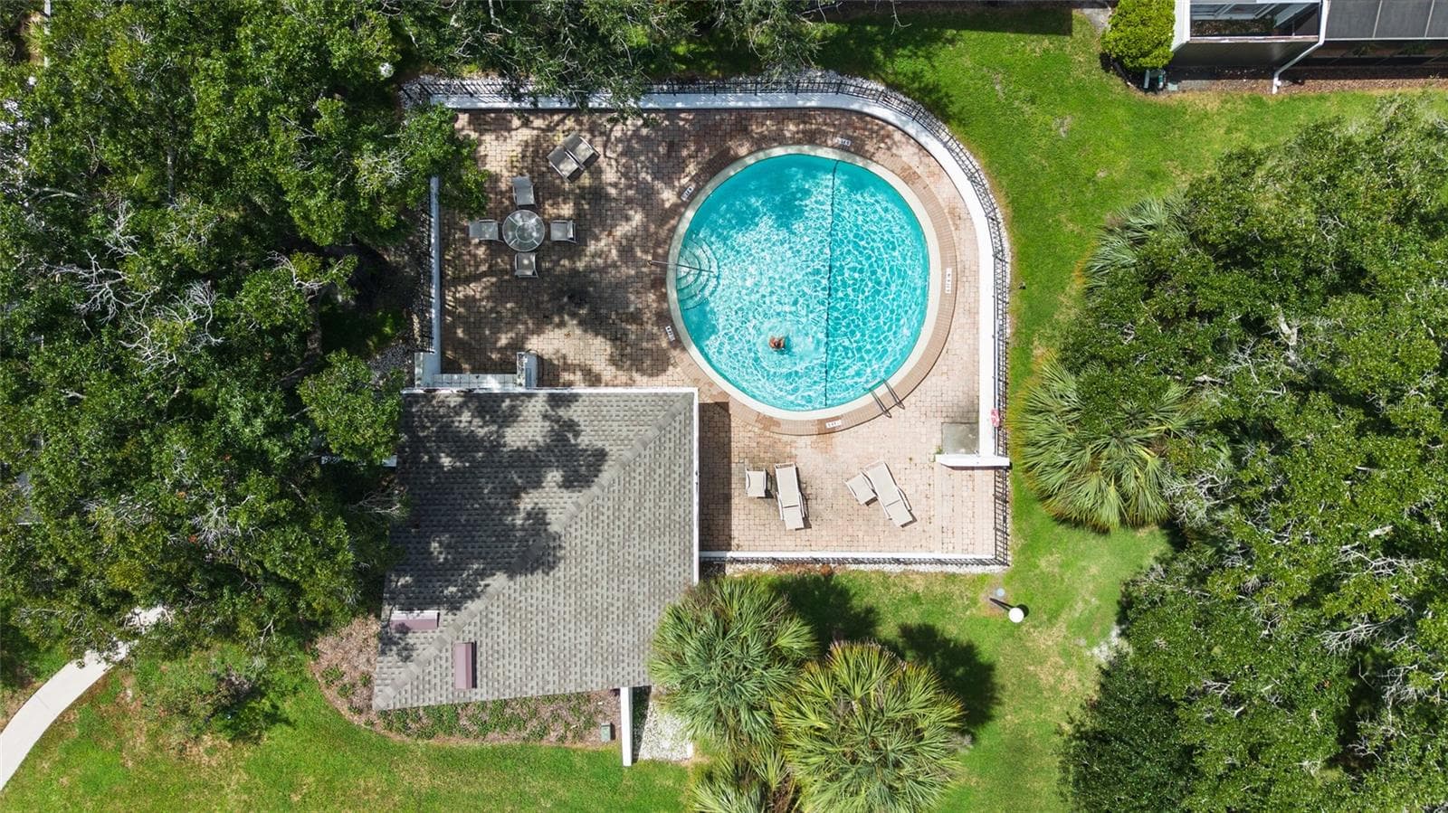 located behind unit - 14225 CYPRESS CIR #14225, TAMPA