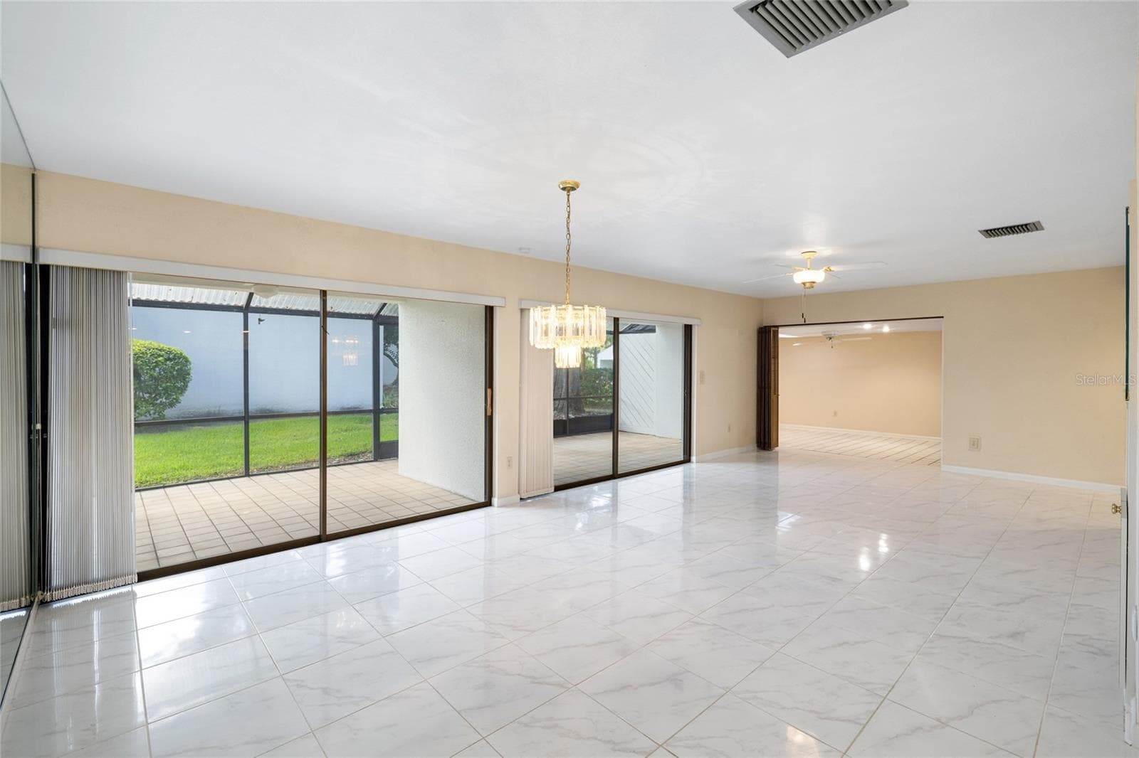 Condominium at 14225 CYPRESS CIR #14225, TAMPA, photo 10 of 56