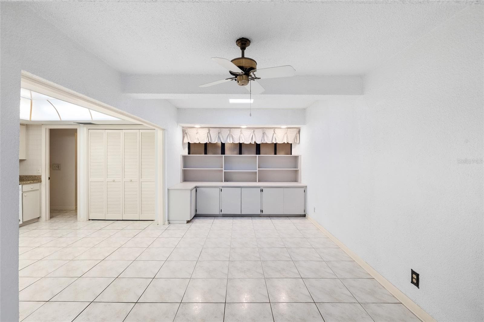 Condominium at 14225 CYPRESS CIR #14225, TAMPA, photo 14 of 56