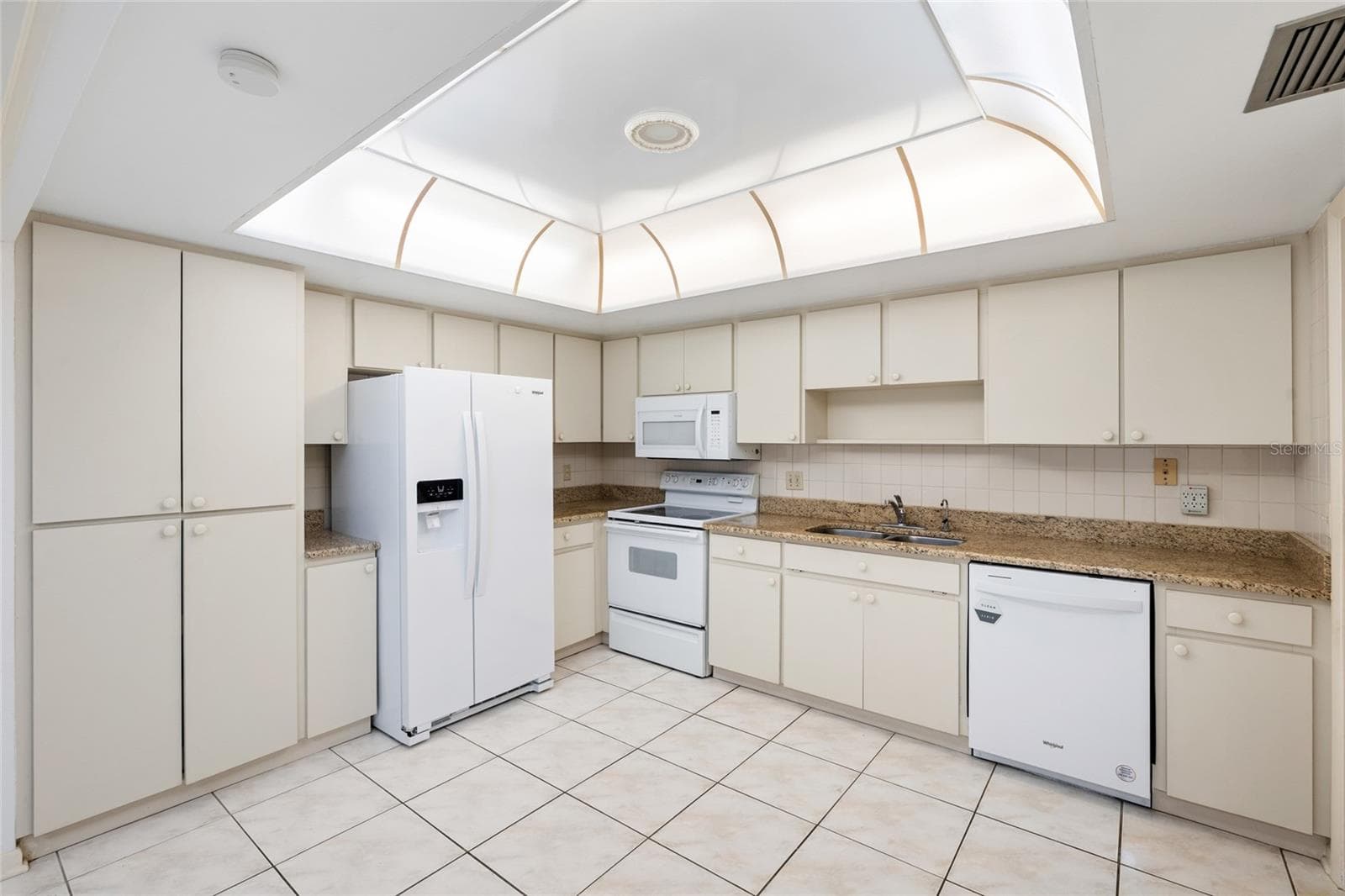 Condominium at 14225 CYPRESS CIR #14225, TAMPA, photo 18 of 56
