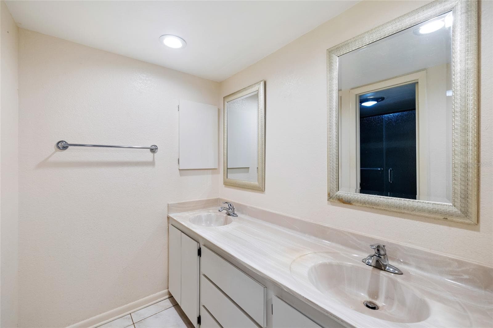 Condominium at 14225 CYPRESS CIR #14225, TAMPA, photo 35 of 56