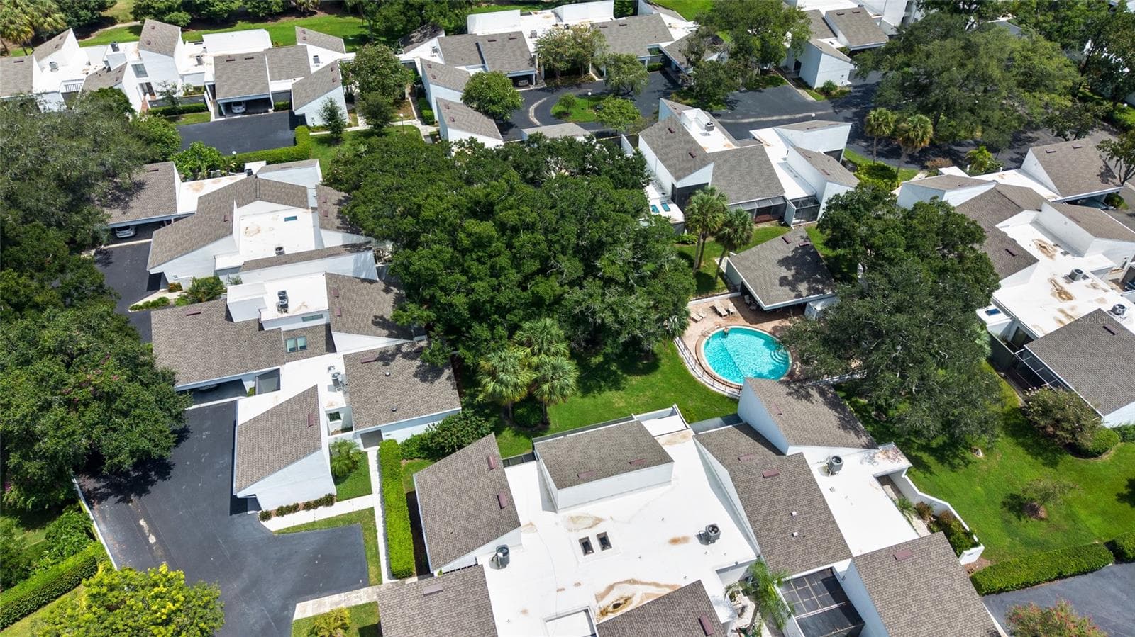 Condominium at 14225 CYPRESS CIR #14225, TAMPA, photo 45 of 56
