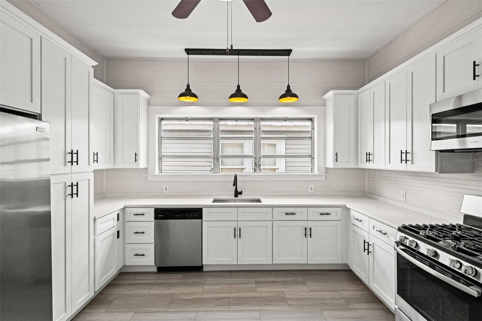 BRAND NEW kitchen!! - 1310 E 15TH AVE, TAMPA