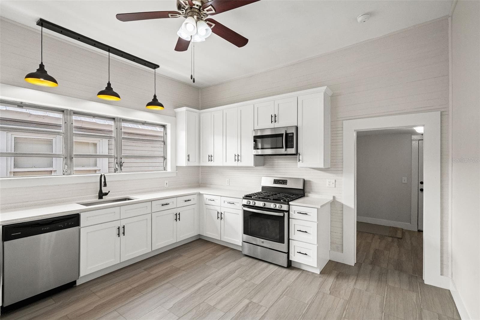 Single Family Residence at 1310 E 15TH AVE, TAMPA, photo 15 of 56