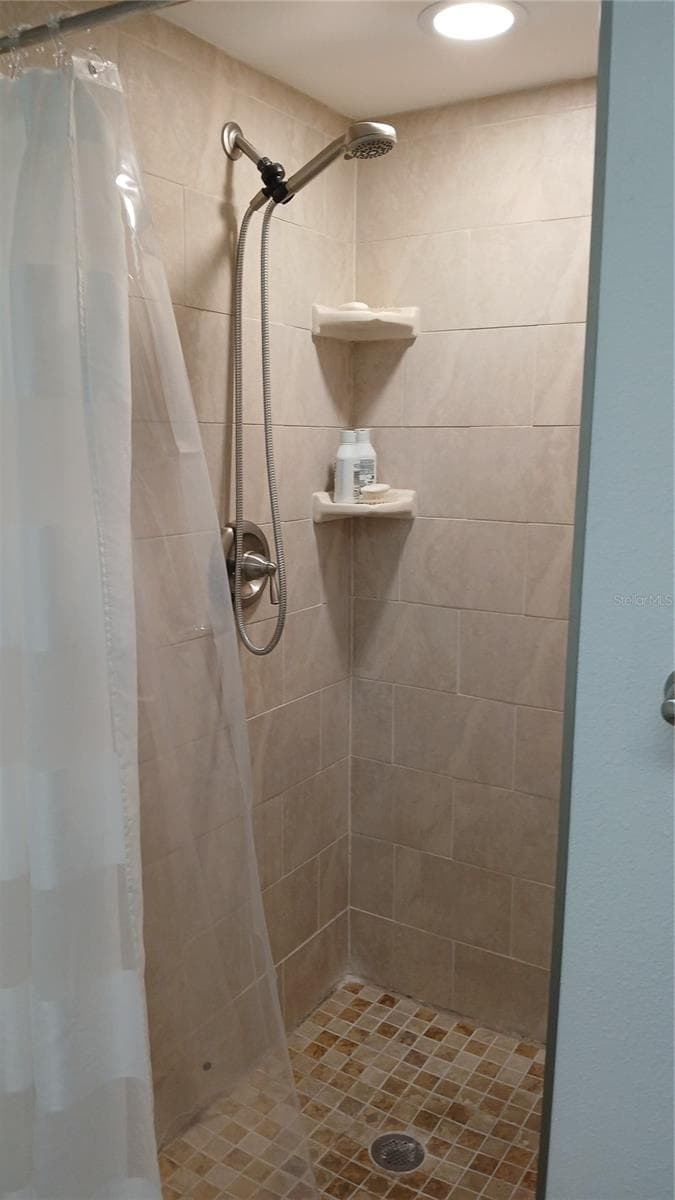 Primary walk in shower - 12300 PARK BLVD #101, SEMINOLE