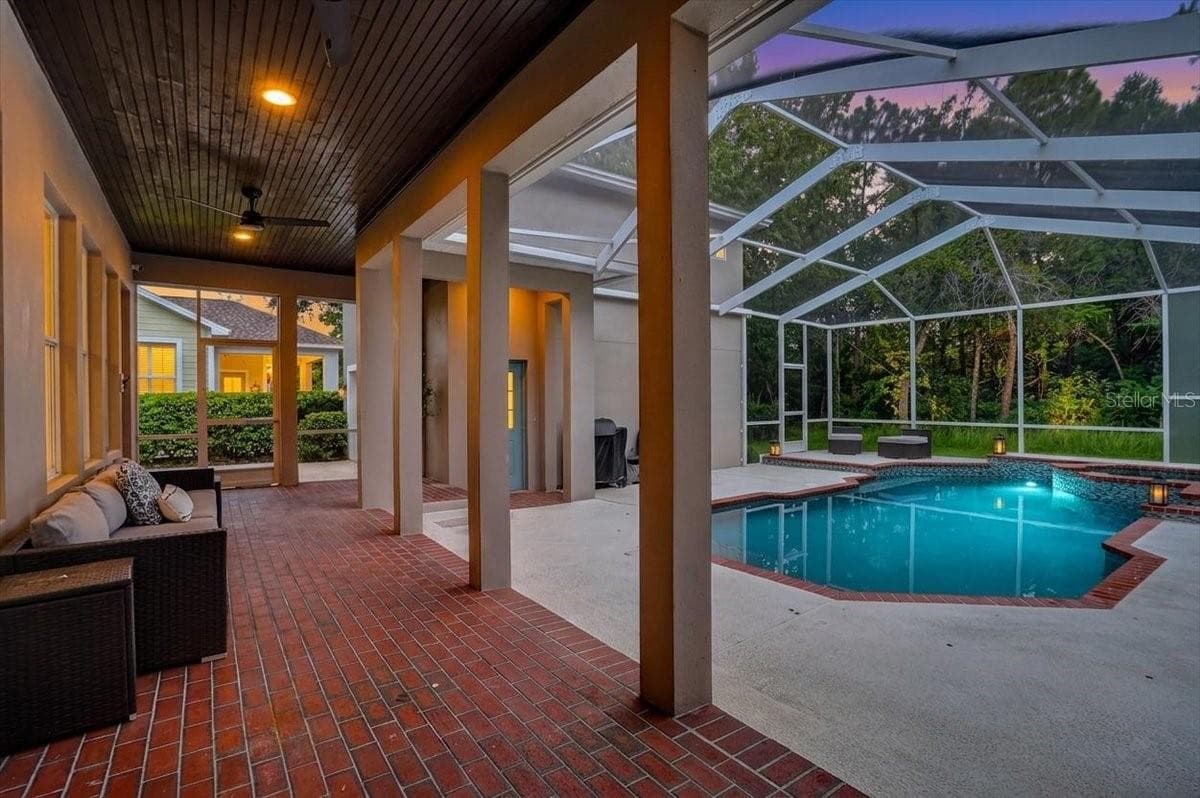 Single Family Residence at 9830 W PARK VILLAGE DR, TAMPA, photo 47 of 71