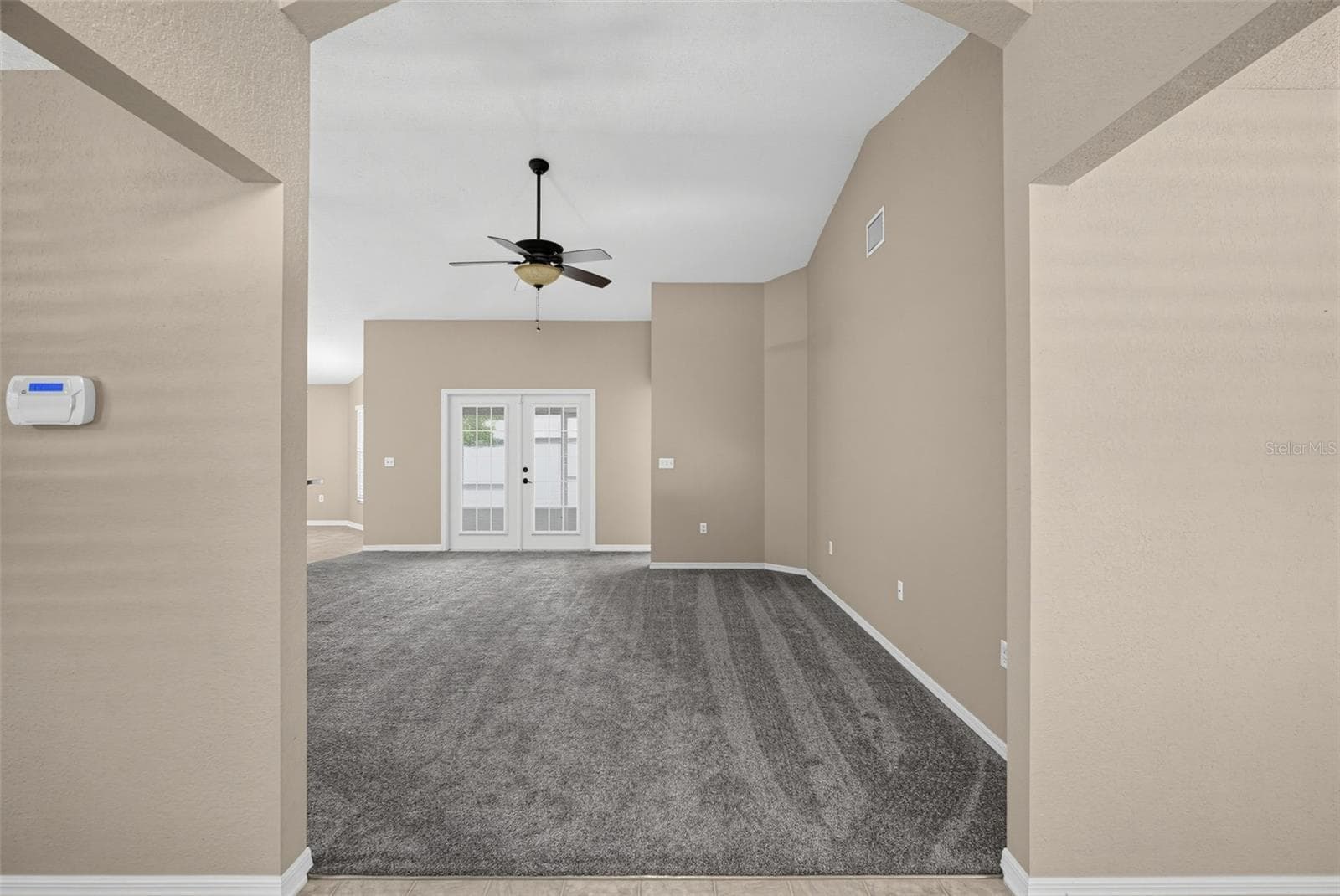 Living room - 5625 FISCHER DR, LAKELAND