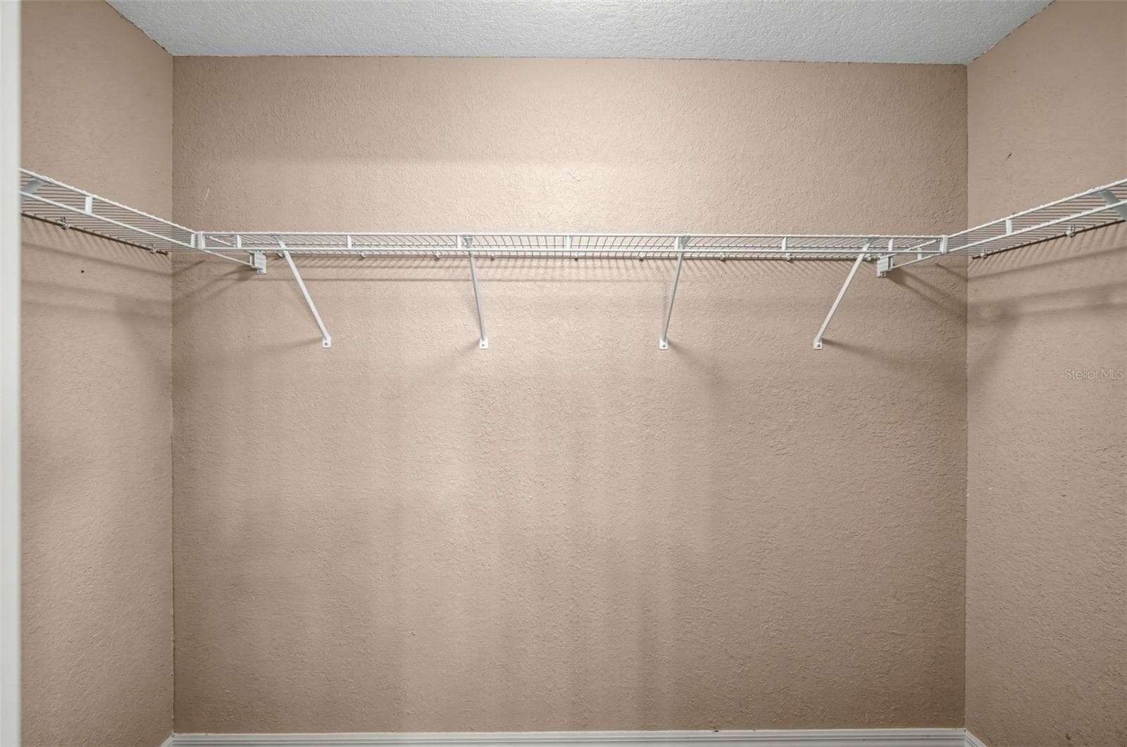 Walk-in closet - 5625 FISCHER DR, LAKELAND