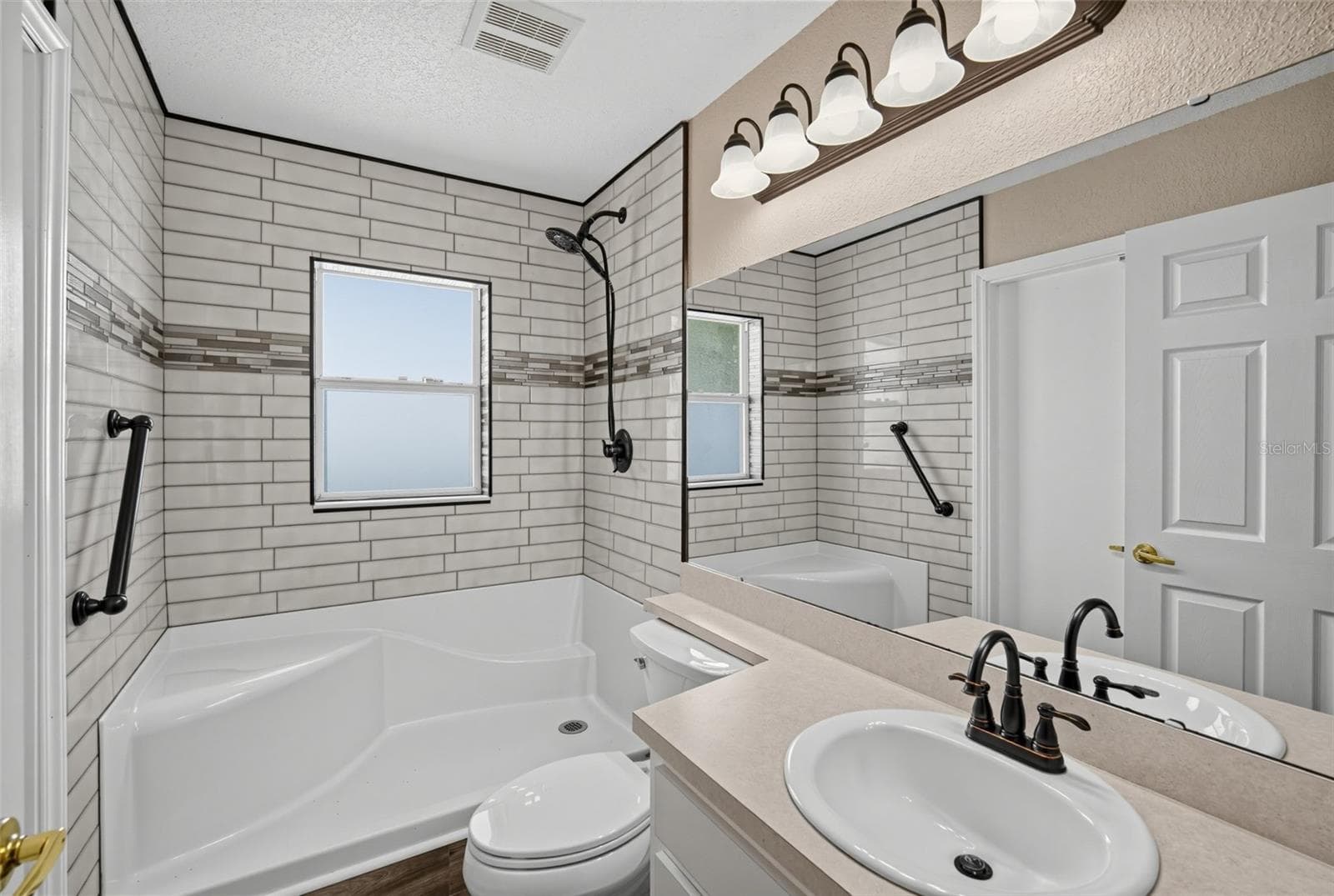 Second bathroom - 5625 FISCHER DR, LAKELAND