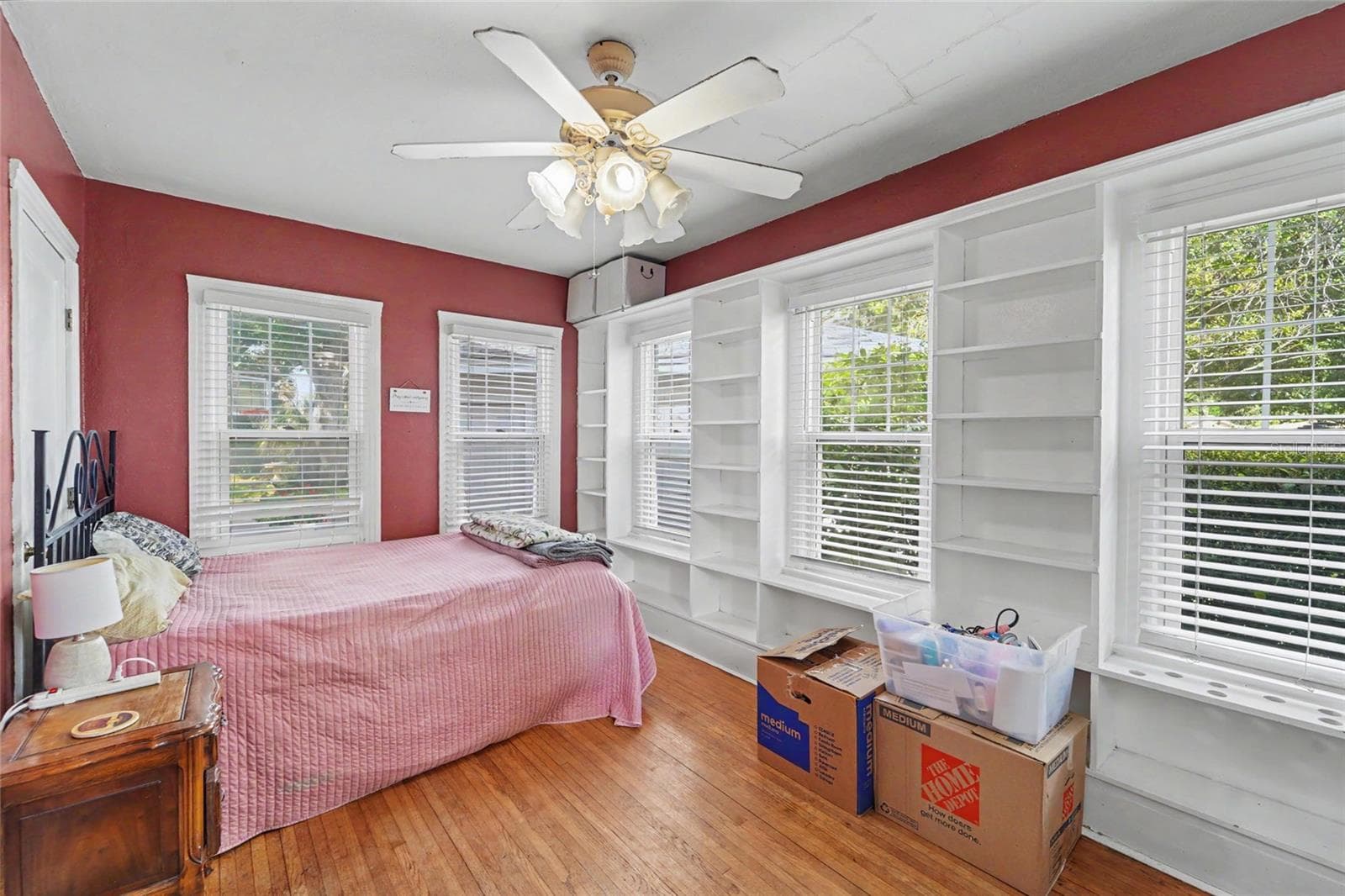 Single Family Residence at 6100 3RD AVE N, ST PETERSBURG, photo 21 of 49
