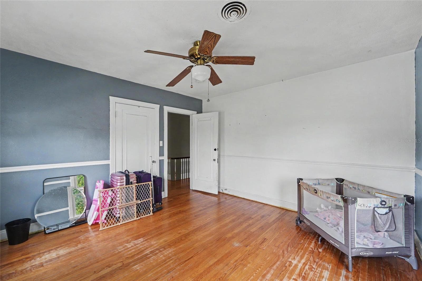 Single Family Residence at 6100 3RD AVE N, ST PETERSBURG, photo 36 of 49