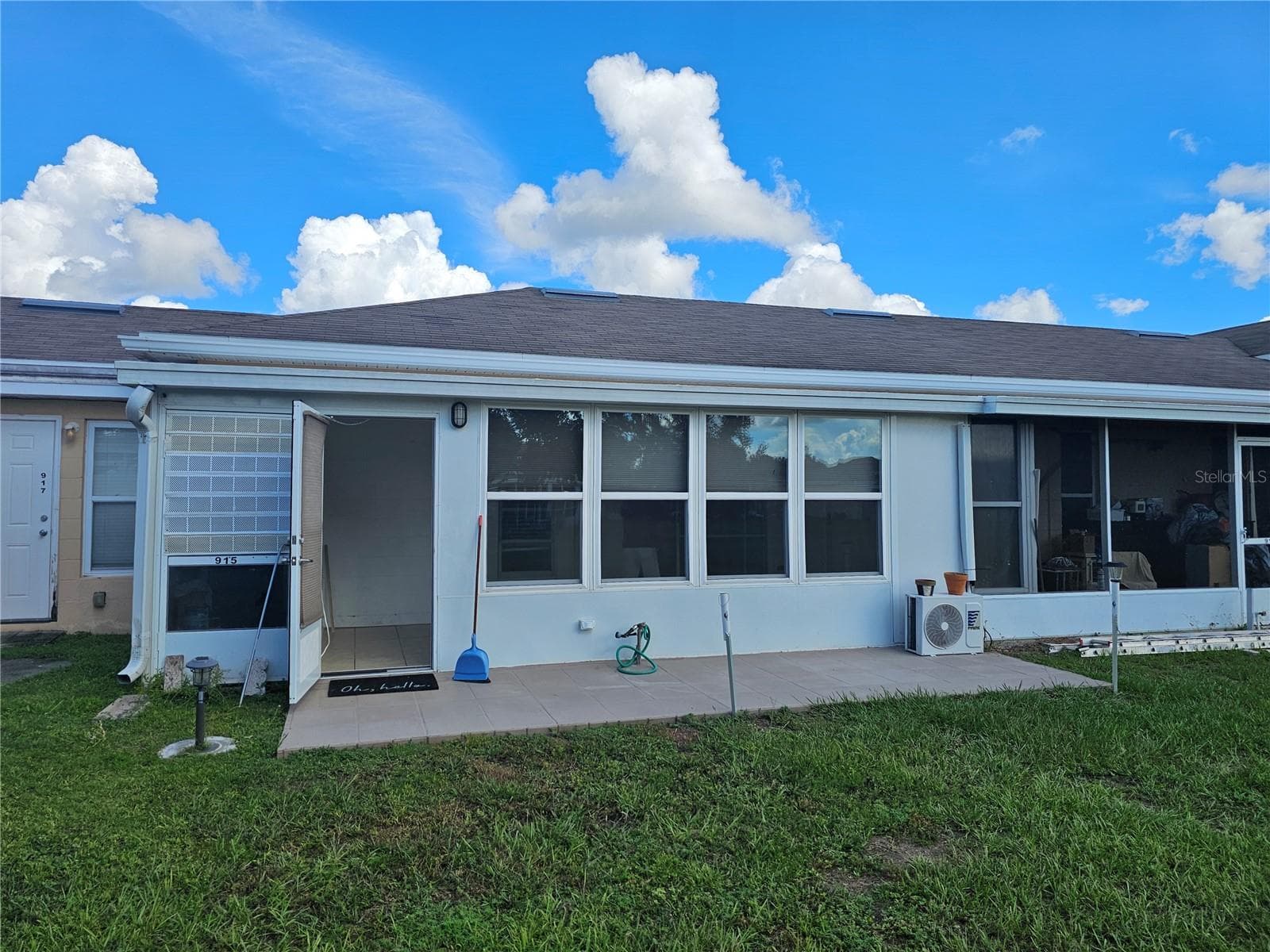 Villa at 915 CLUB CIR, LAKESHORE, photo 23 of 35