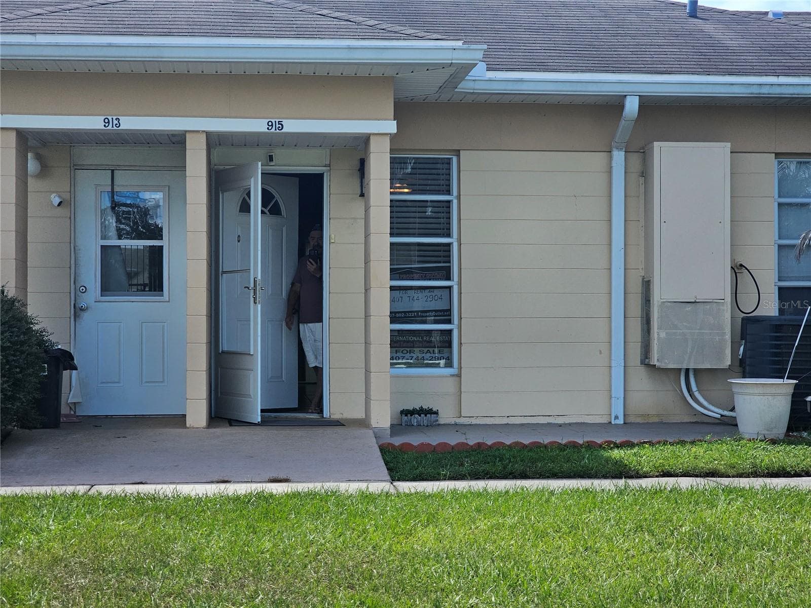 Villa at 915 CLUB CIR, LAKESHORE, photo 31 of 35