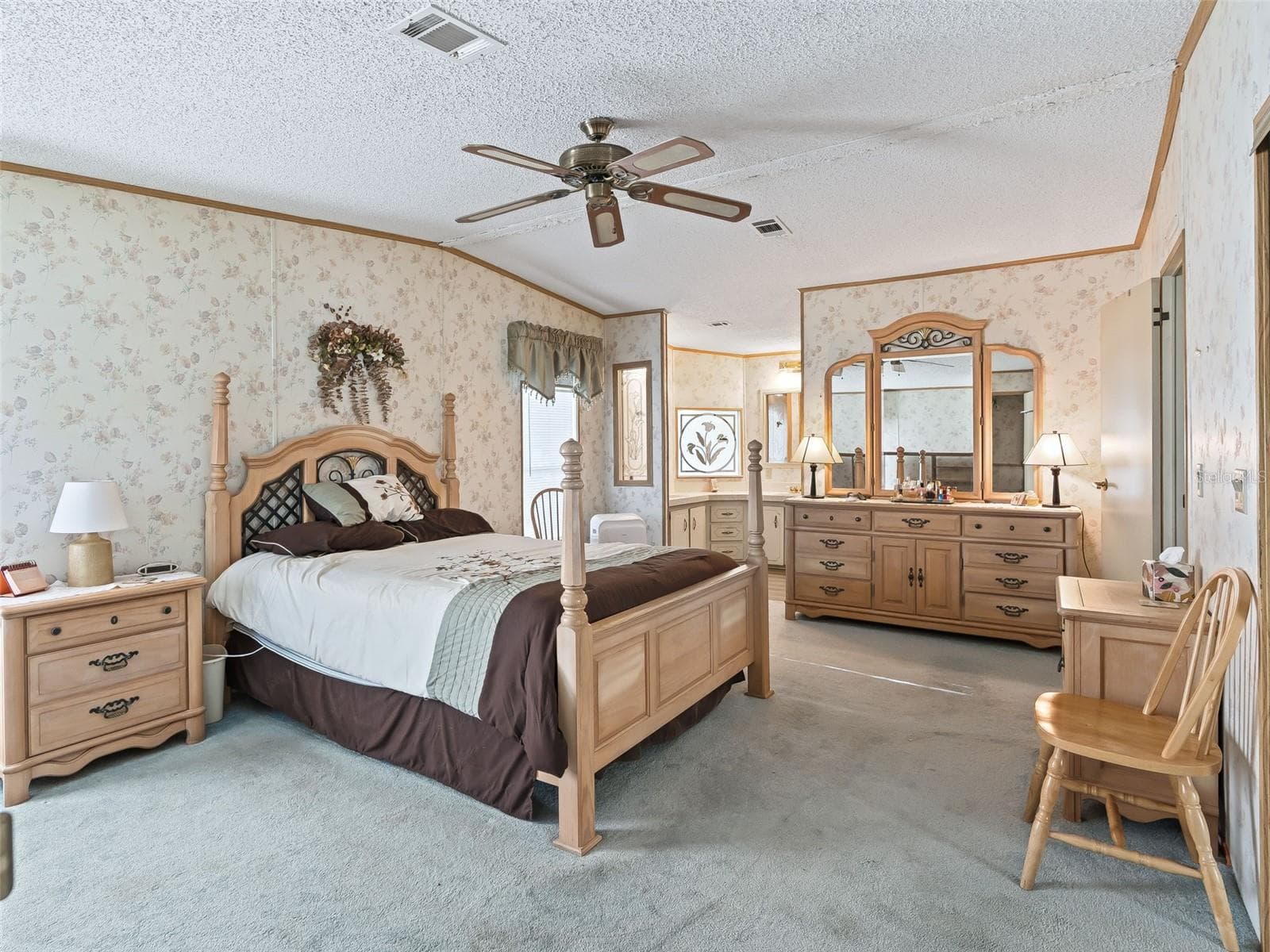 Manufactured Home at 12655 SE 101ST CT, BELLEVIEW, photo 13 of 24
