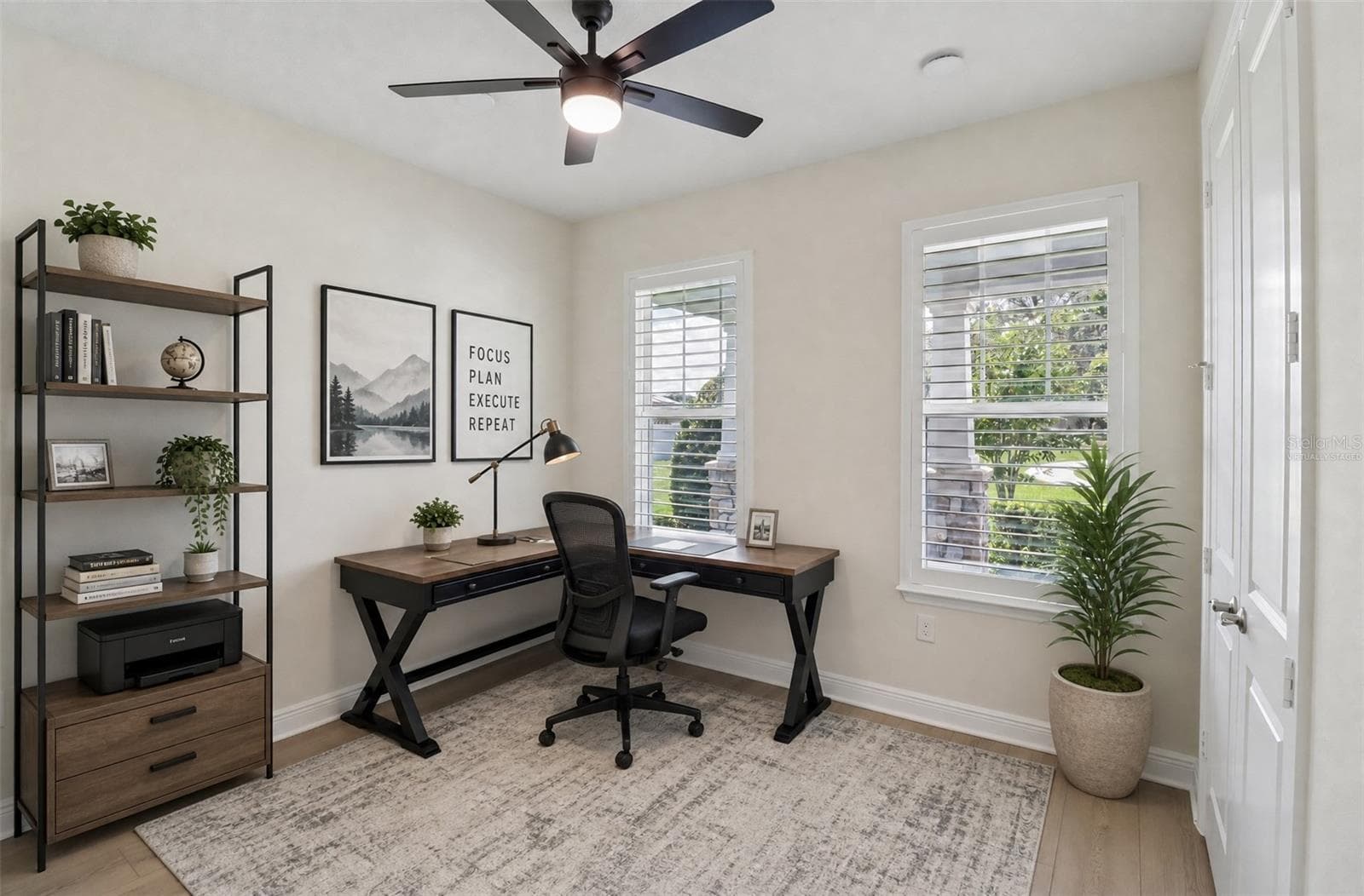 Versatile main floor bedroom. Virtually Staged. - 2985 WATER CLOVER CT, APOPKA
