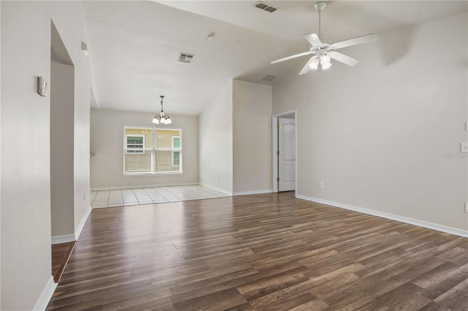 Single Family Residence at 161 HAMMOCK CT, DAVENPORT, photo 9 of 35