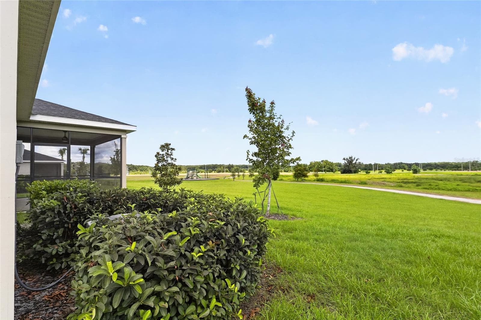 Single Family Residence at 13559 NW CONVERGENCE BLVD, ALACHUA, photo 2 of 55