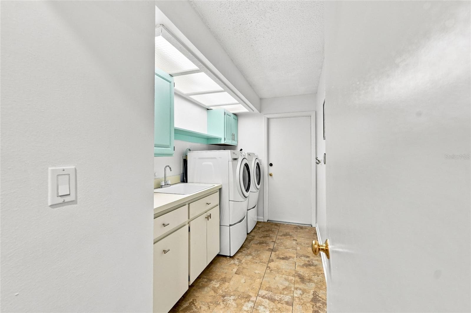 Single Family Residence at 2555 SWEETGUM WAY W, CLEARWATER, photo 61 of 78