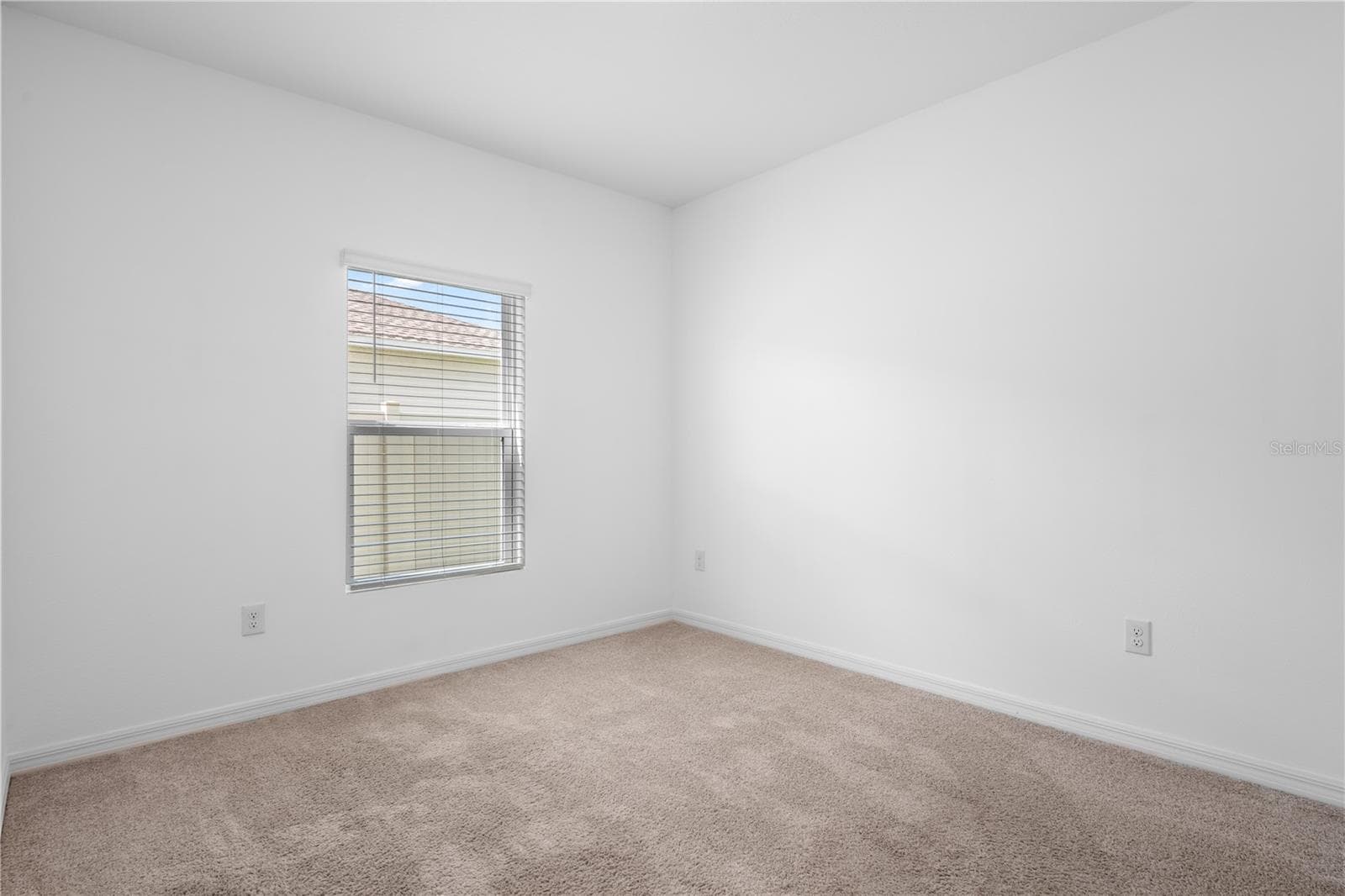Single Family Residence at 11252 FIELDSTONE DR, PALMETTO, photo 13 of 39