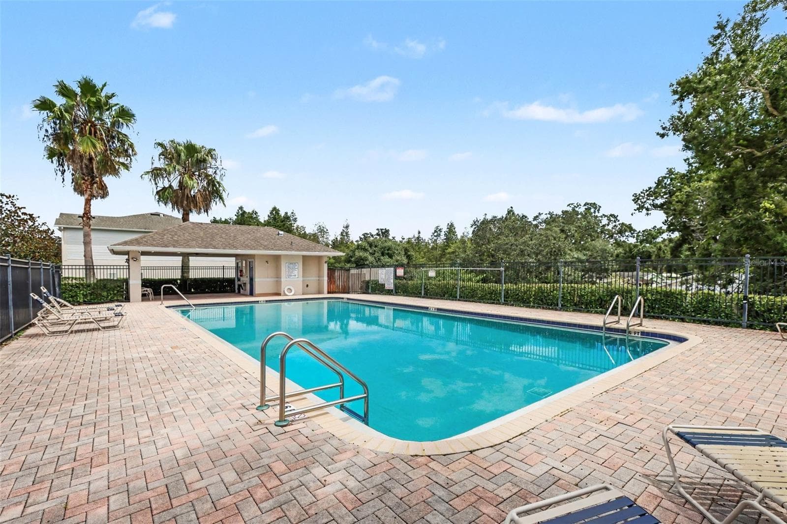 Townhouse at 4607 ASHBURN SQUARE DR, TAMPA, photo 2 of 33