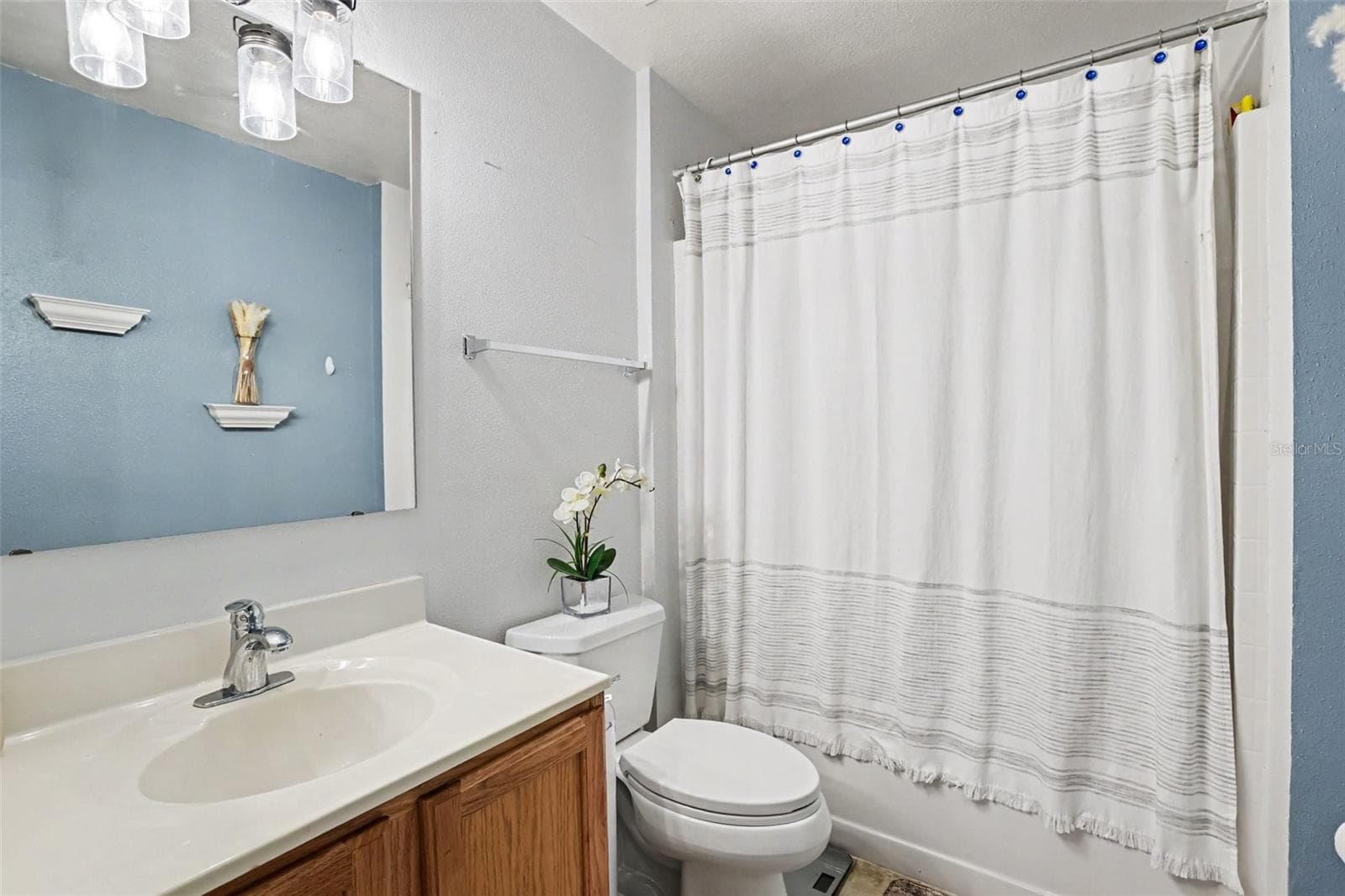 Townhouse at 4607 ASHBURN SQUARE DR, TAMPA, photo 14 of 33