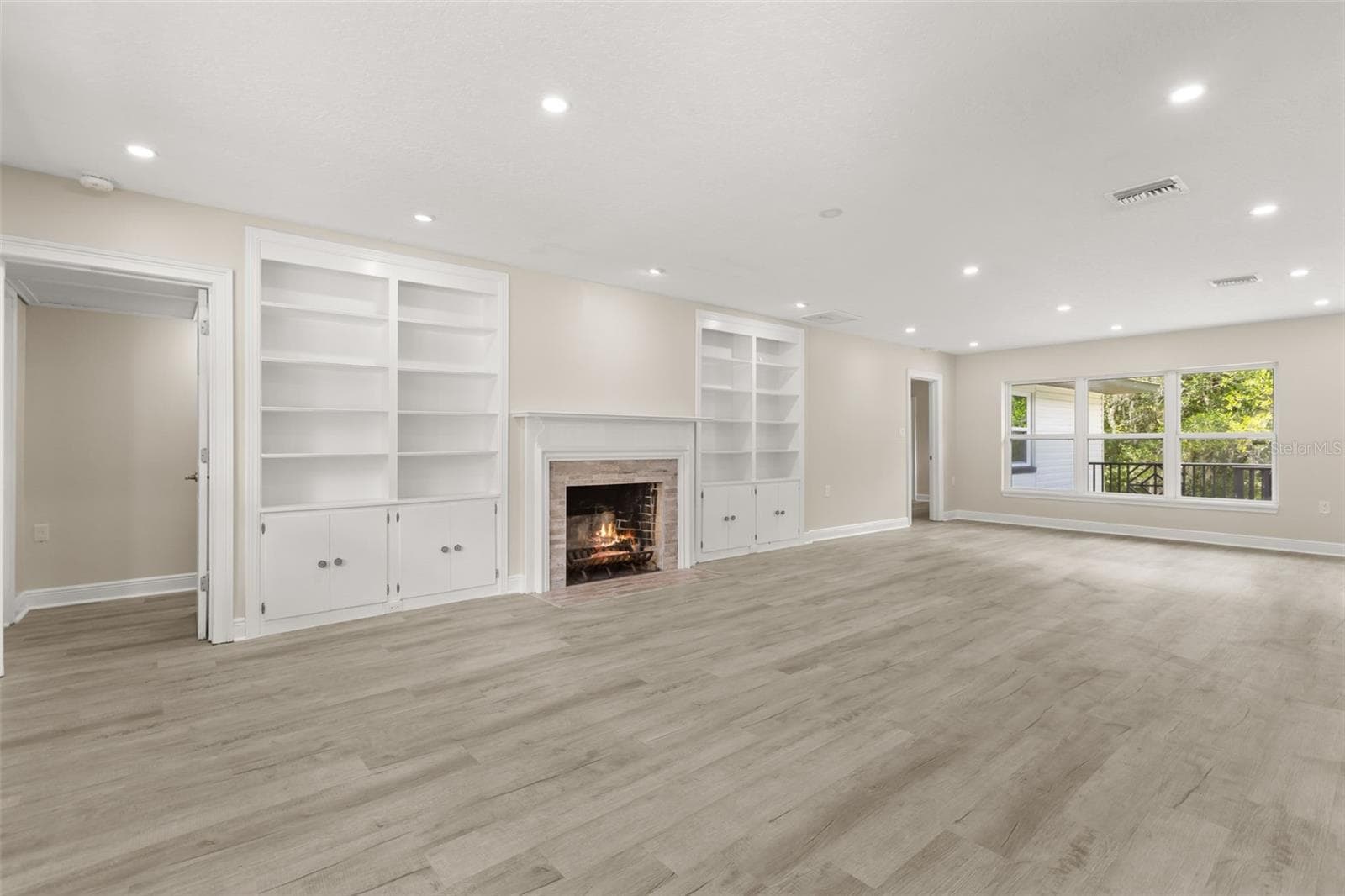 Living Room - 1602 COUNTRY CLUB RD, EUSTIS