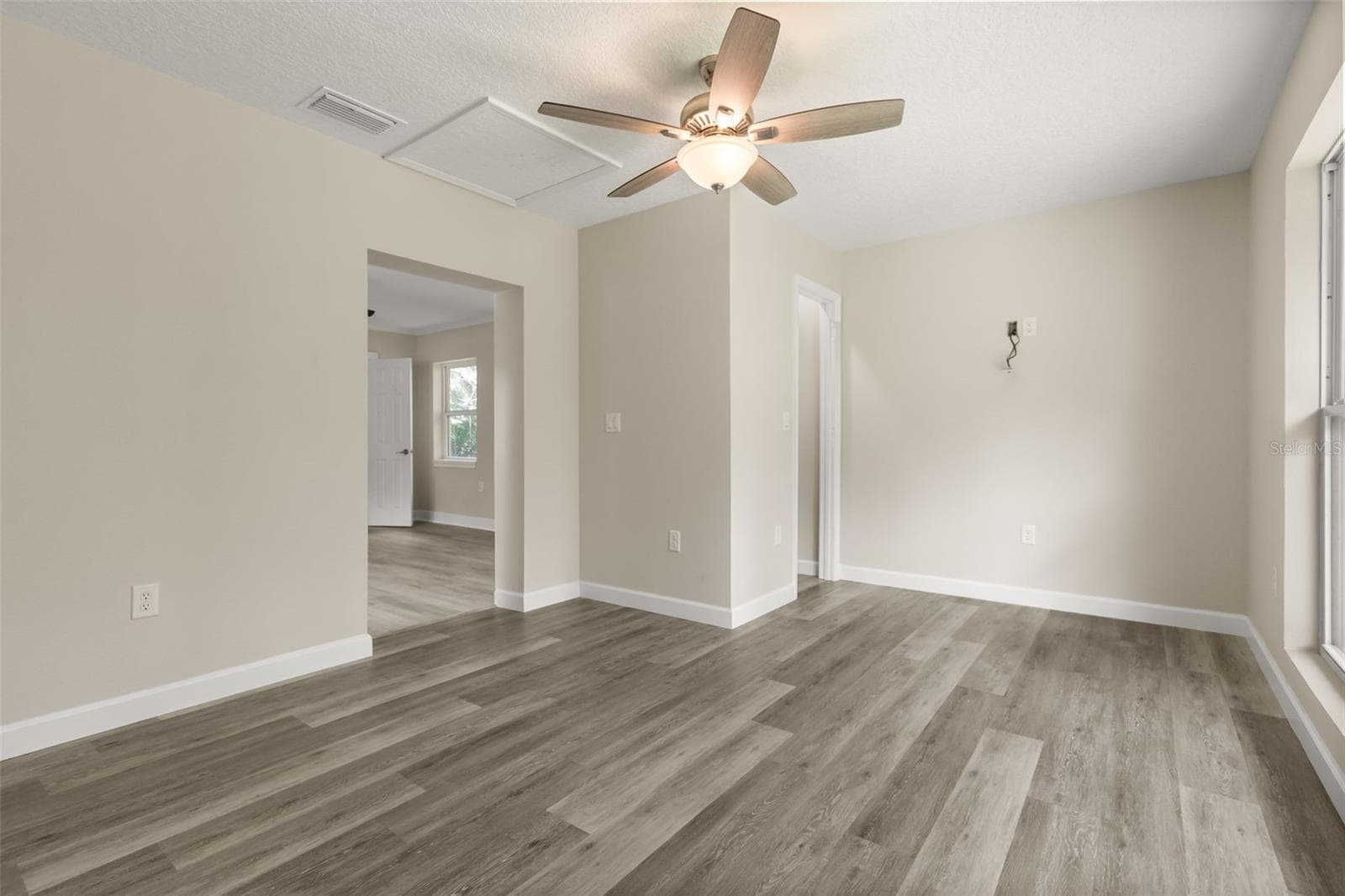 Bedroom 4 with office area and ensuite bathroom - 1602 COUNTRY CLUB RD, EUSTIS