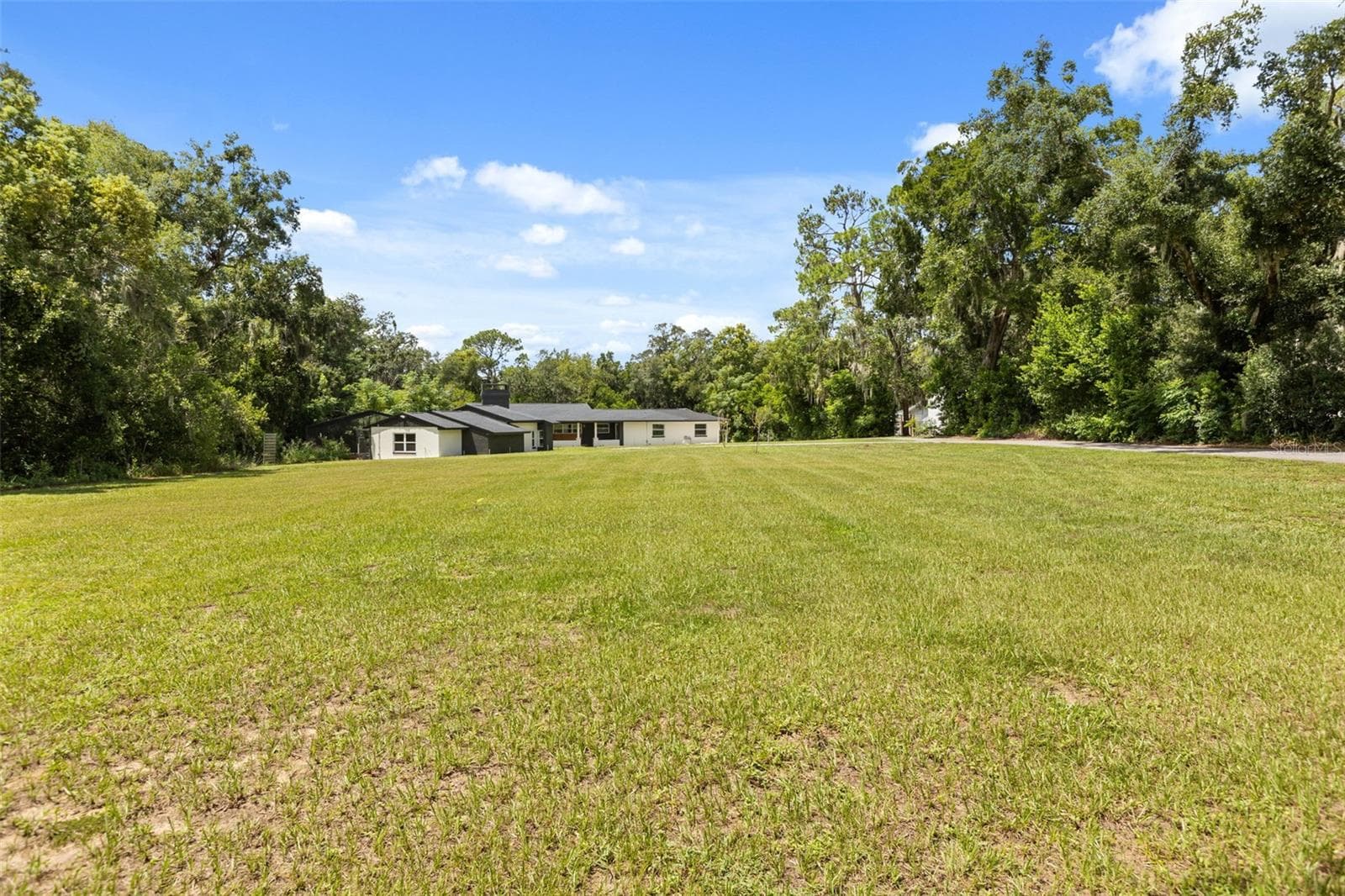 Front yard - 1602 COUNTRY CLUB RD, EUSTIS