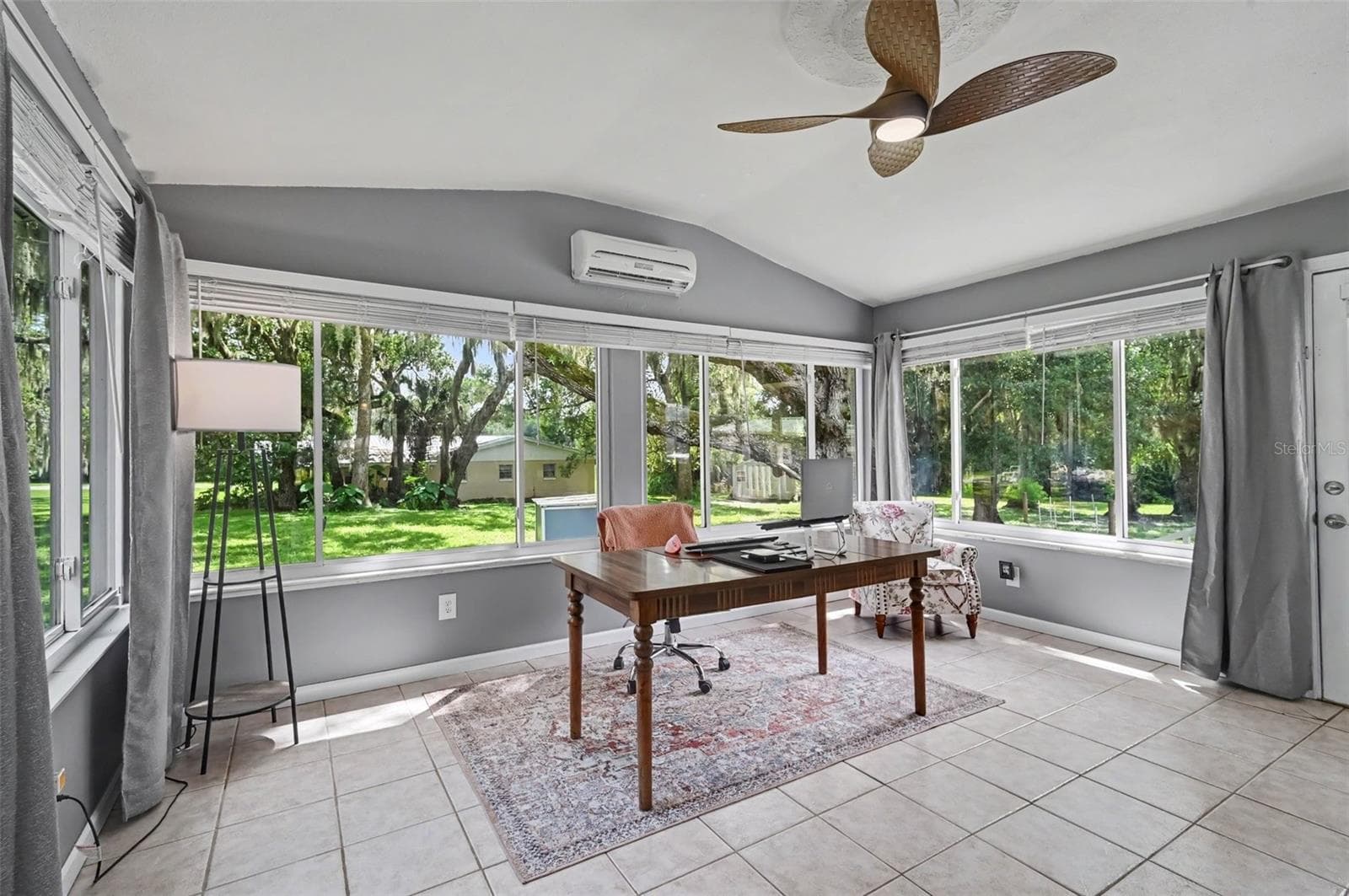 Single Family Residence at 208 S GAINES ST, OAK HILL, photo 21 of 24