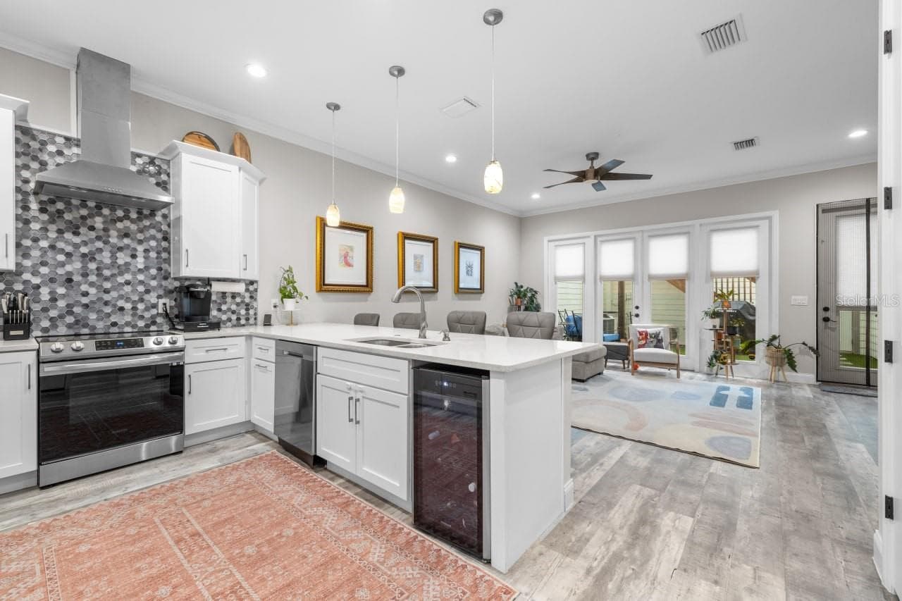 Townhouse at 4134 N NEBRASKA AVE, TAMPA, photo 15 of 89