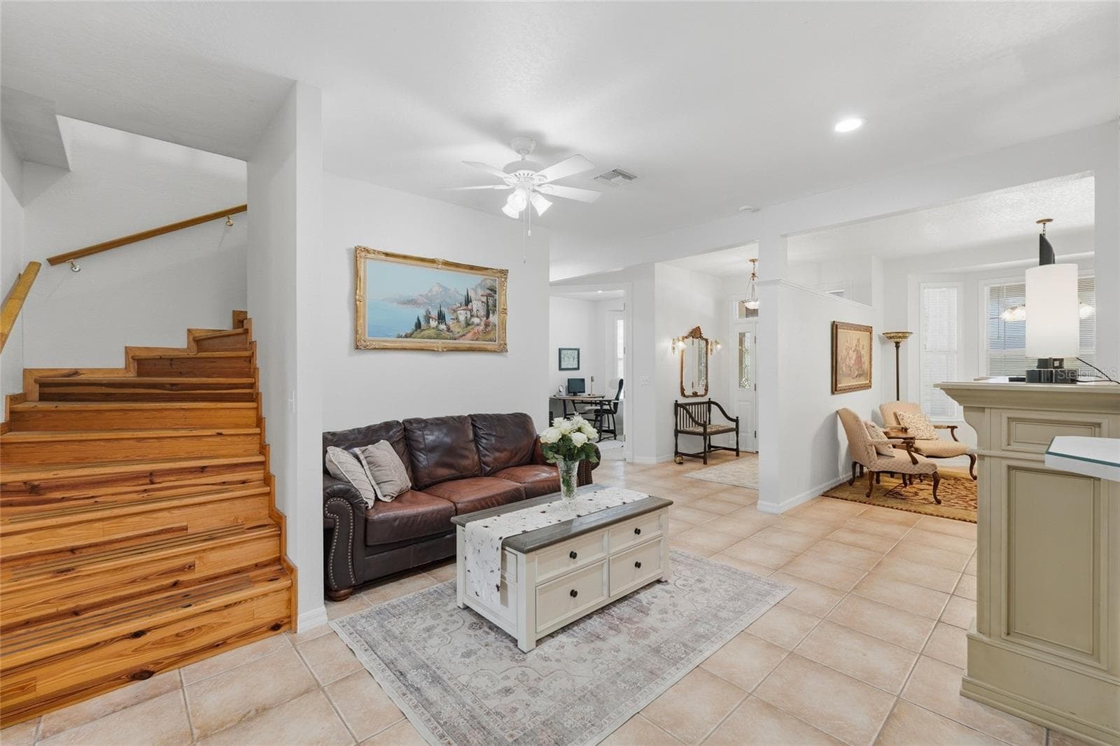 Stairs leading to 2nd story - 502 PALM DR, WINTER GARDEN