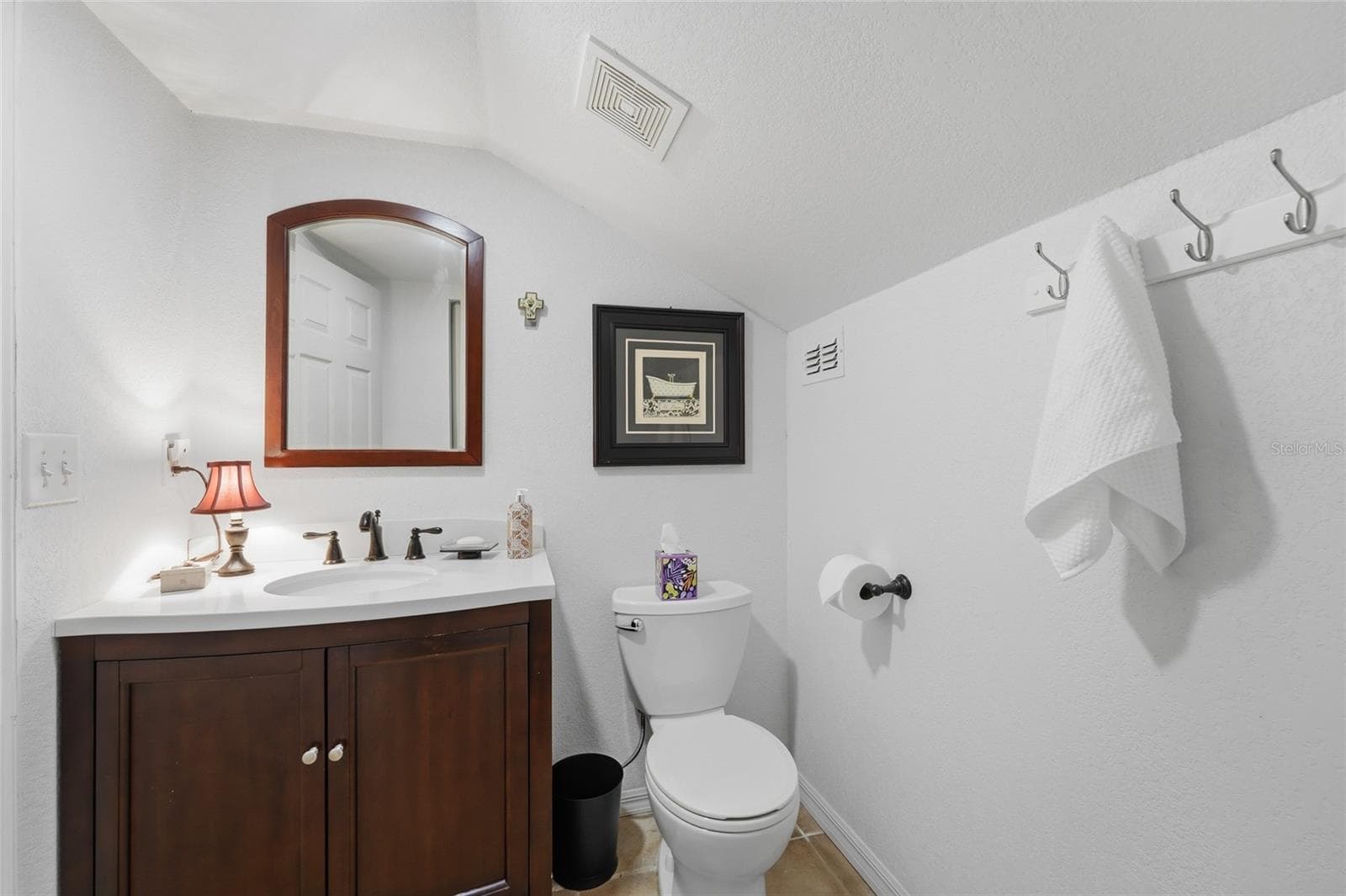 Loft half bath - 502 PALM DR, WINTER GARDEN