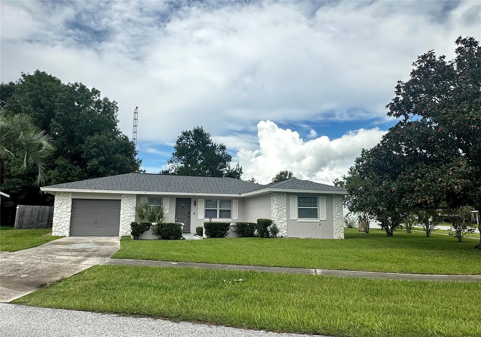 4211 SW 145TH PLACE RD