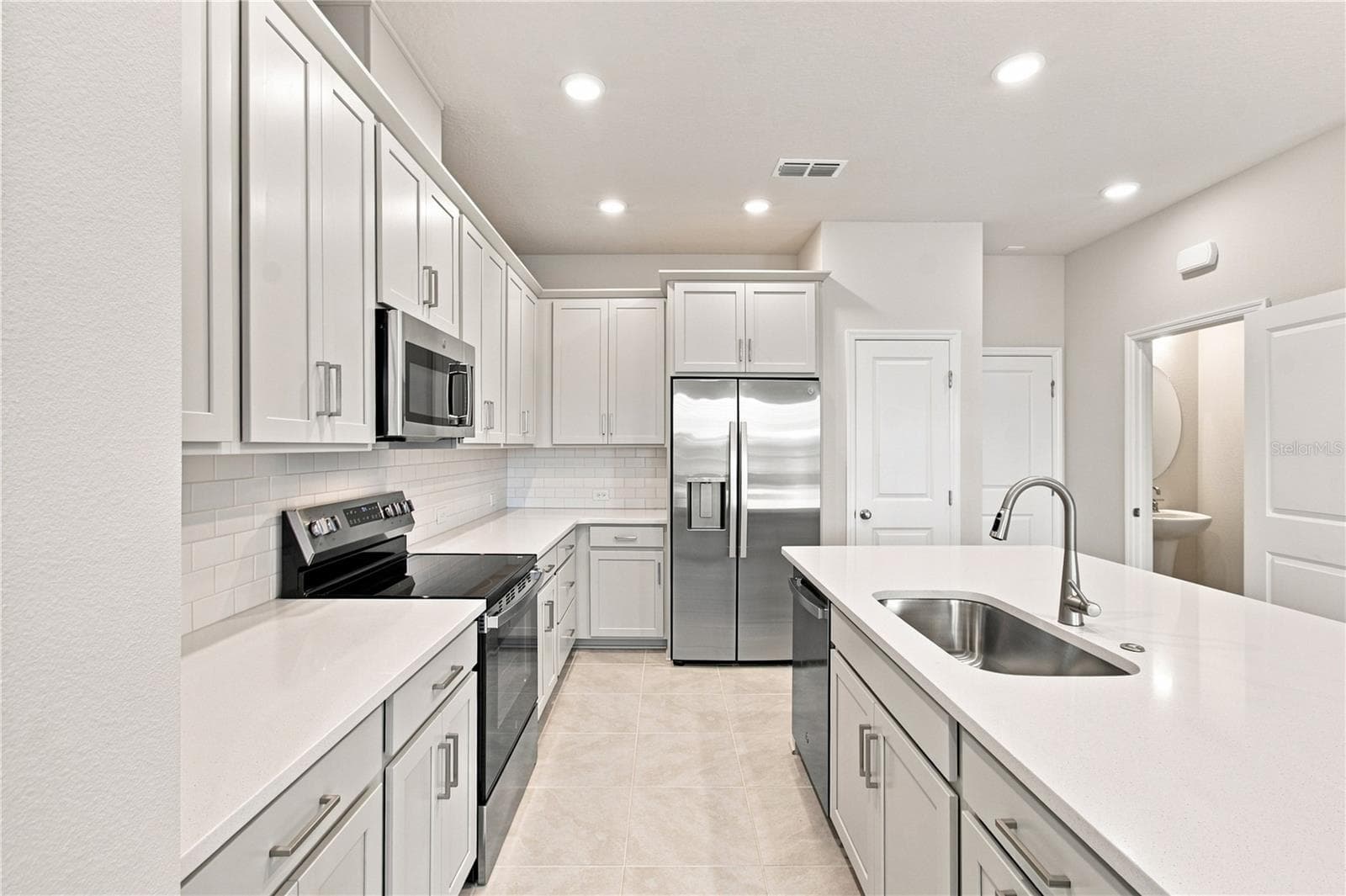 Kitchen - 5592 COOPERS HAWK CT, ST CLOUD
