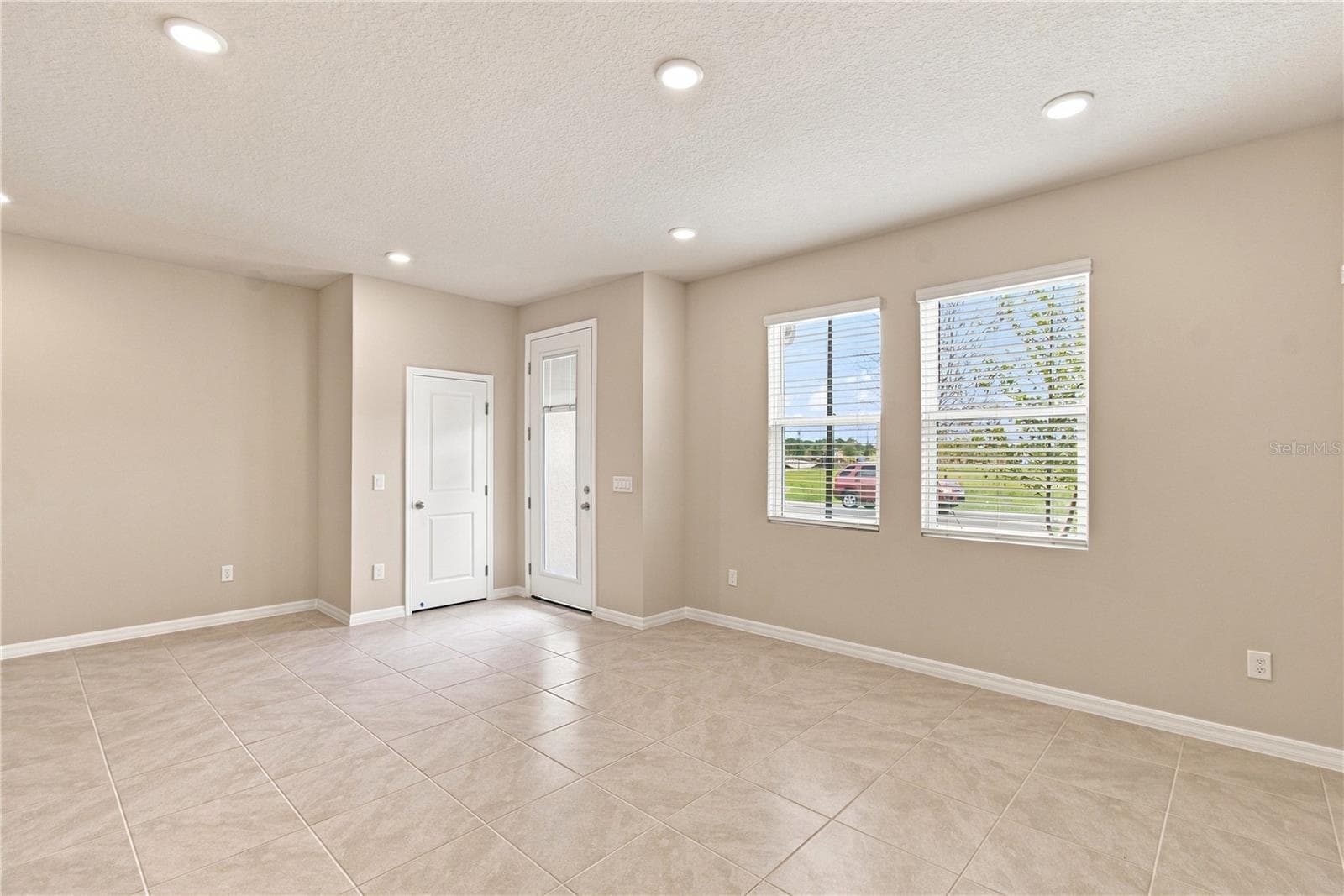 Family Room - 5592 COOPERS HAWK CT, ST CLOUD