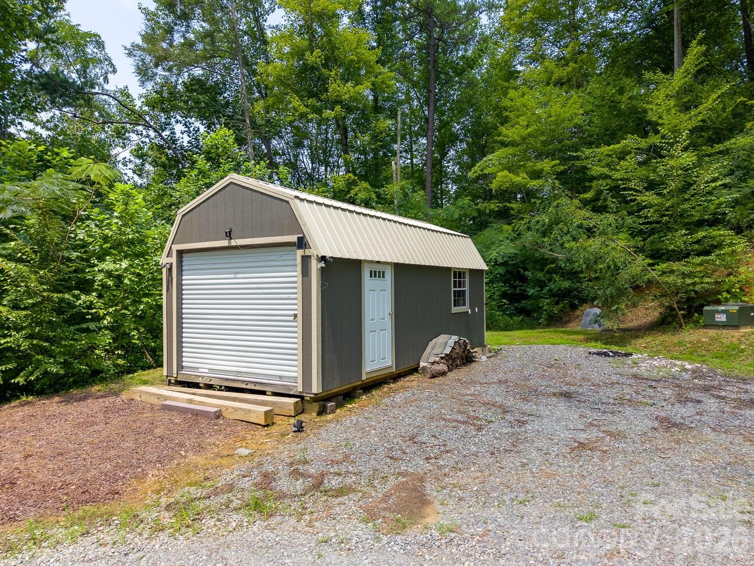 Single Family Residence at 13 Cullsiah Cove Road, Robbinsville, photo 37 of 48