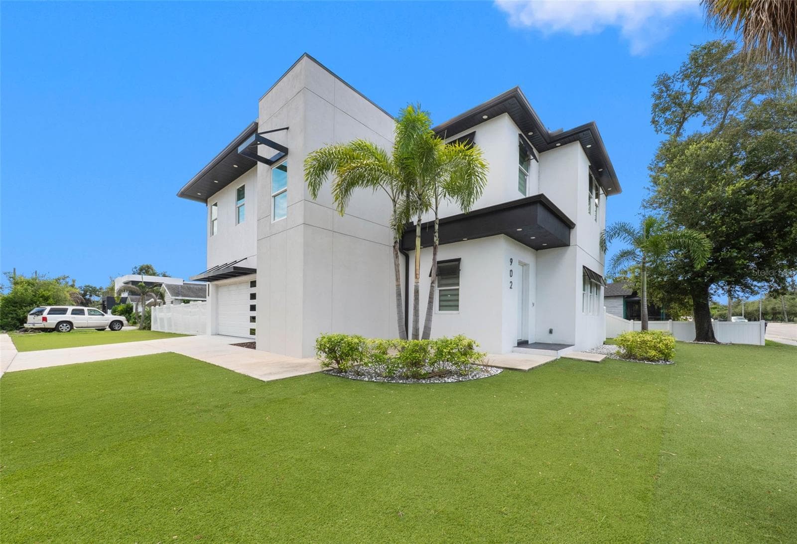 Single Family Residence at 902 W SLIGH AVE, TAMPA, photo 3 of 70