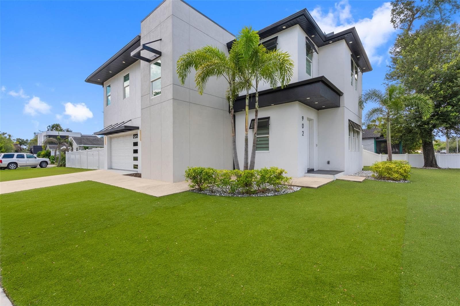 Single Family Residence at 902 W SLIGH AVE, TAMPA, photo 8 of 70