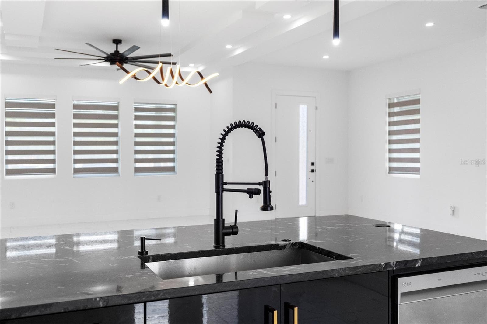 Single Family Residence at 902 W SLIGH AVE, TAMPA, photo 23 of 70