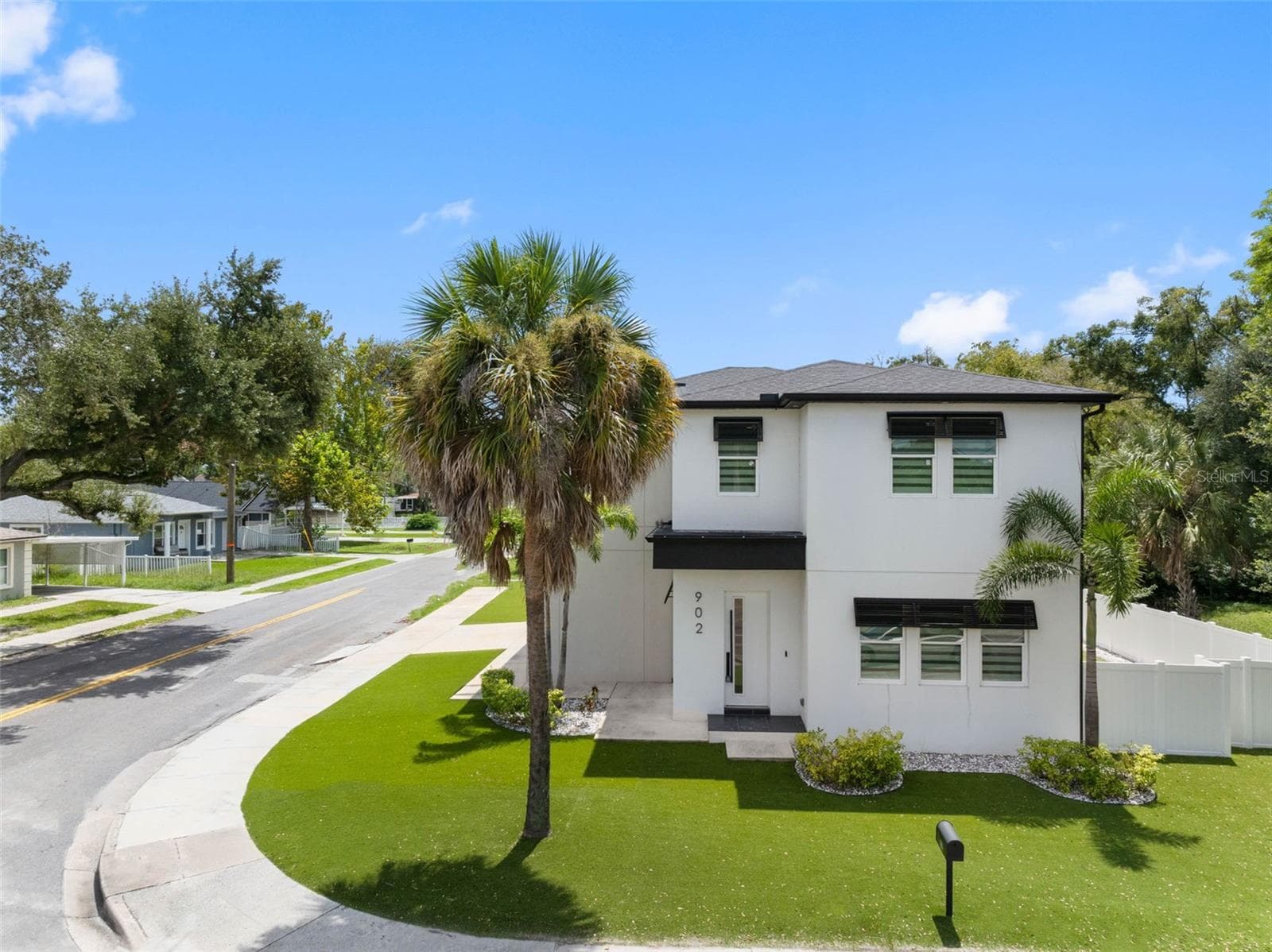 Single Family Residence at 902 W SLIGH AVE, TAMPA, photo 50 of 70