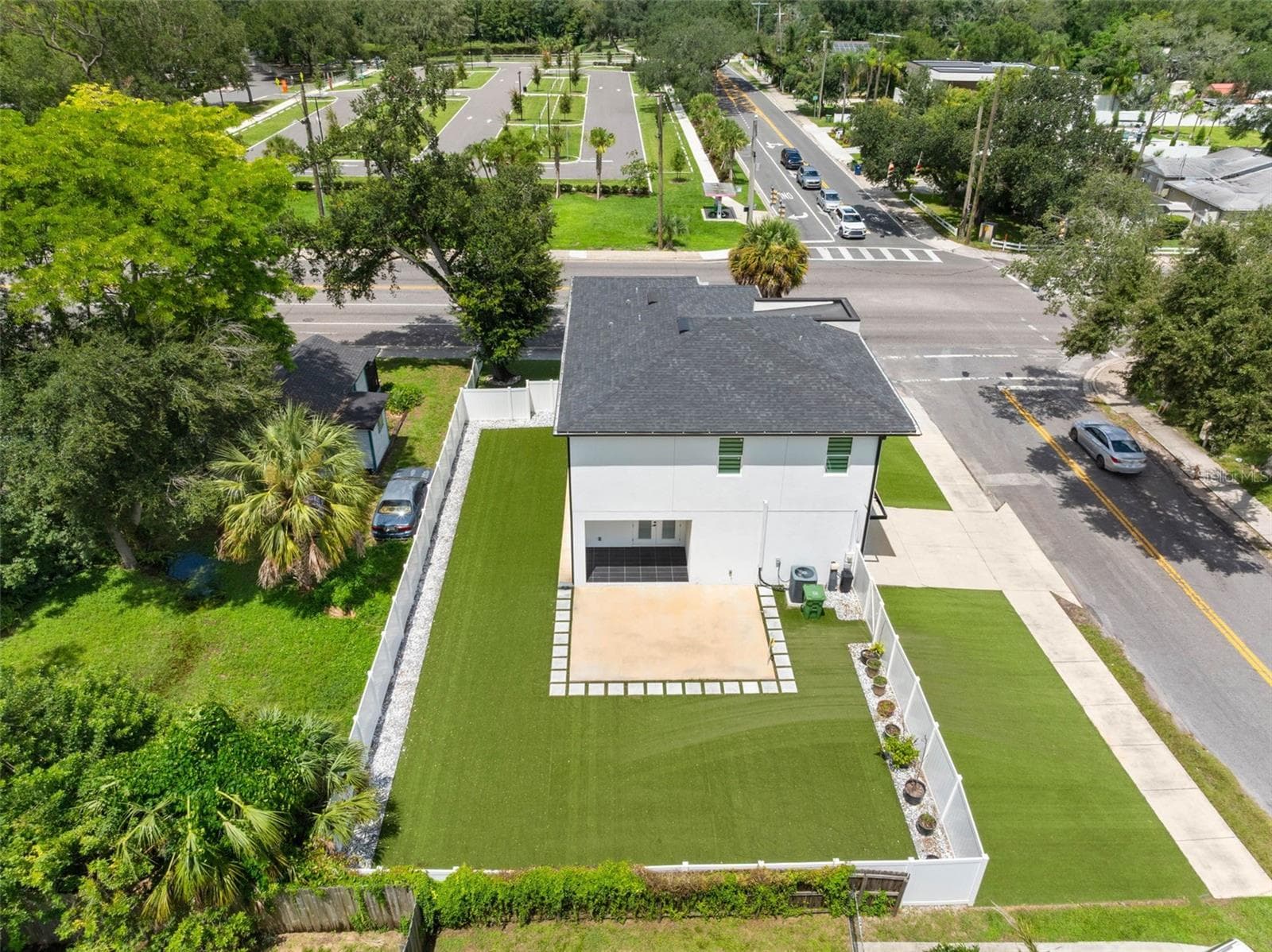 Single Family Residence at 902 W SLIGH AVE, TAMPA, photo 55 of 70
