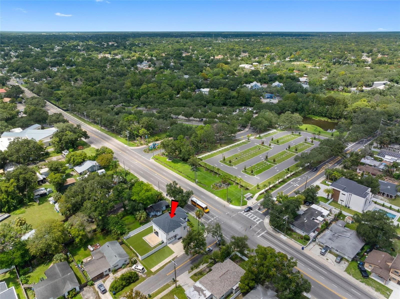 Single Family Residence at 902 W SLIGH AVE, TAMPA, photo 58 of 70