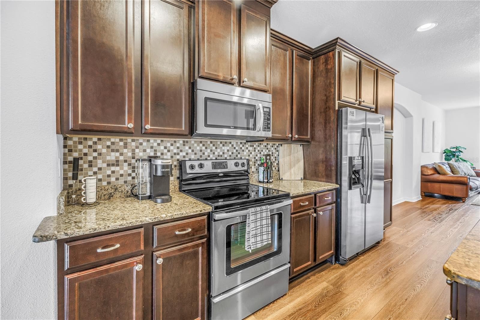 Townhouse at 9715 BAY GROVE LN, TAMPA, photo 5 of 46